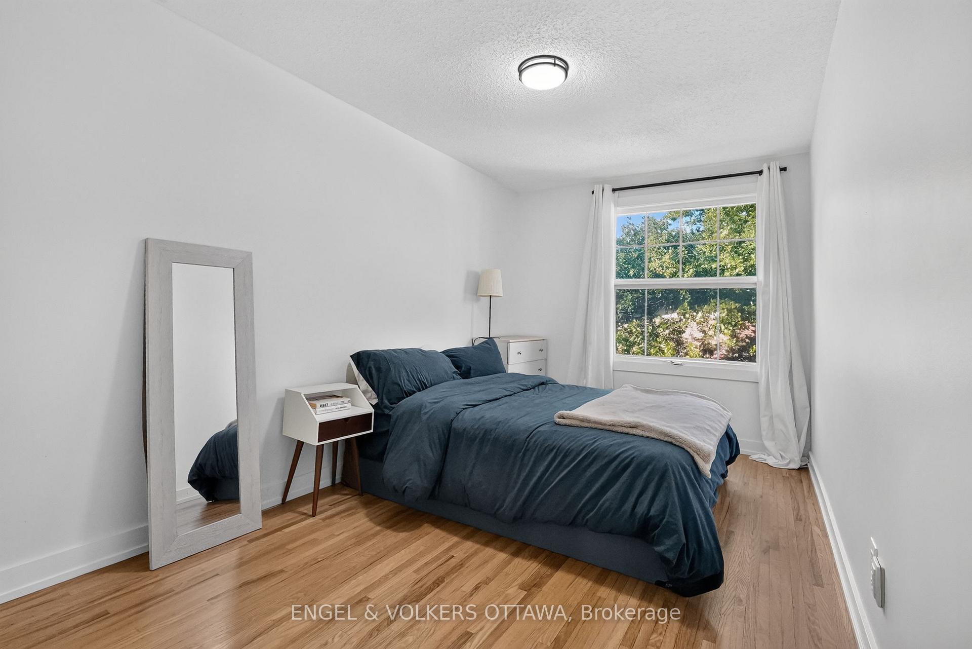 Photo 15 of 1304 Morrison Drive, Ottawa, Redwood Park — HOMEH