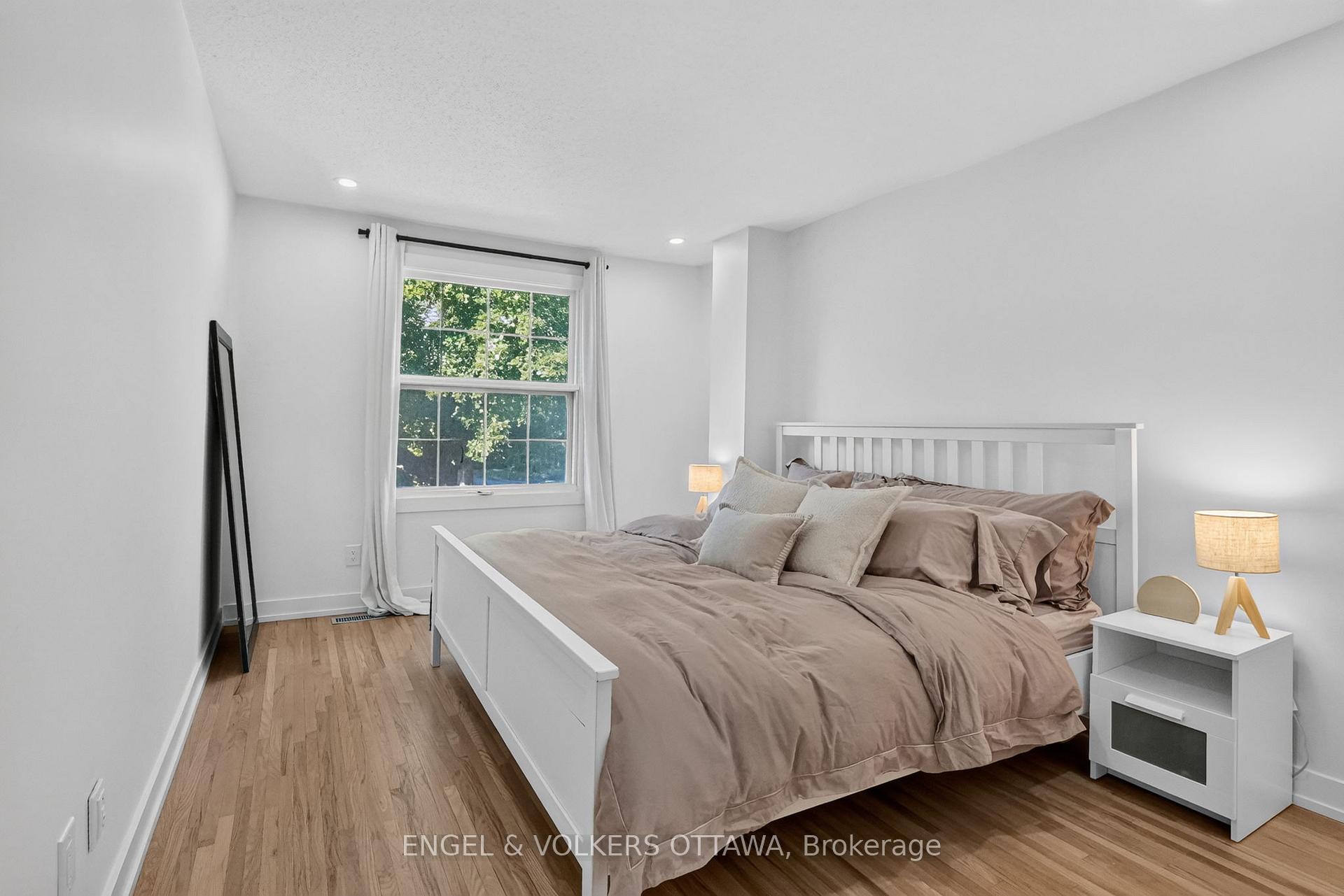 Photo 16 of 1304 Morrison Drive, Ottawa, Redwood Park — HOMEH