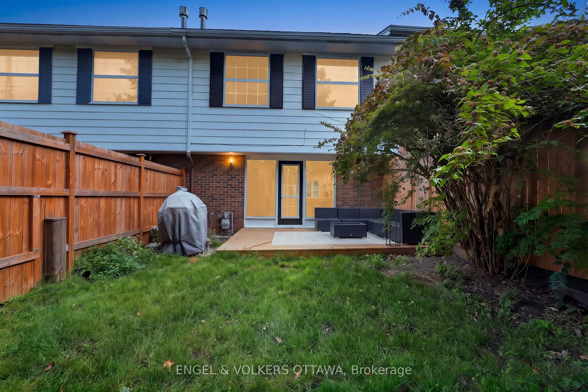 Photo 25 of 1304 Morrison Drive, Ottawa, Redwood Park — HOMEH