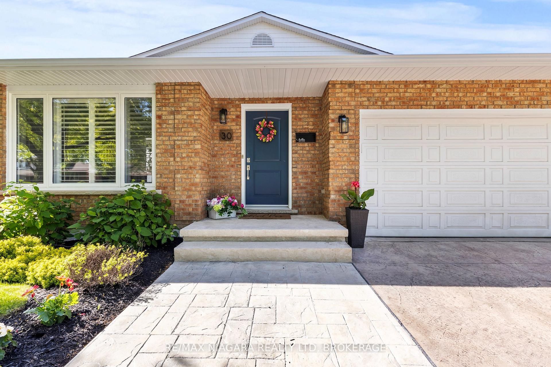 Photo 4 of 30 Orlando Drive, St. Catharines, Lakeport — HOMEH