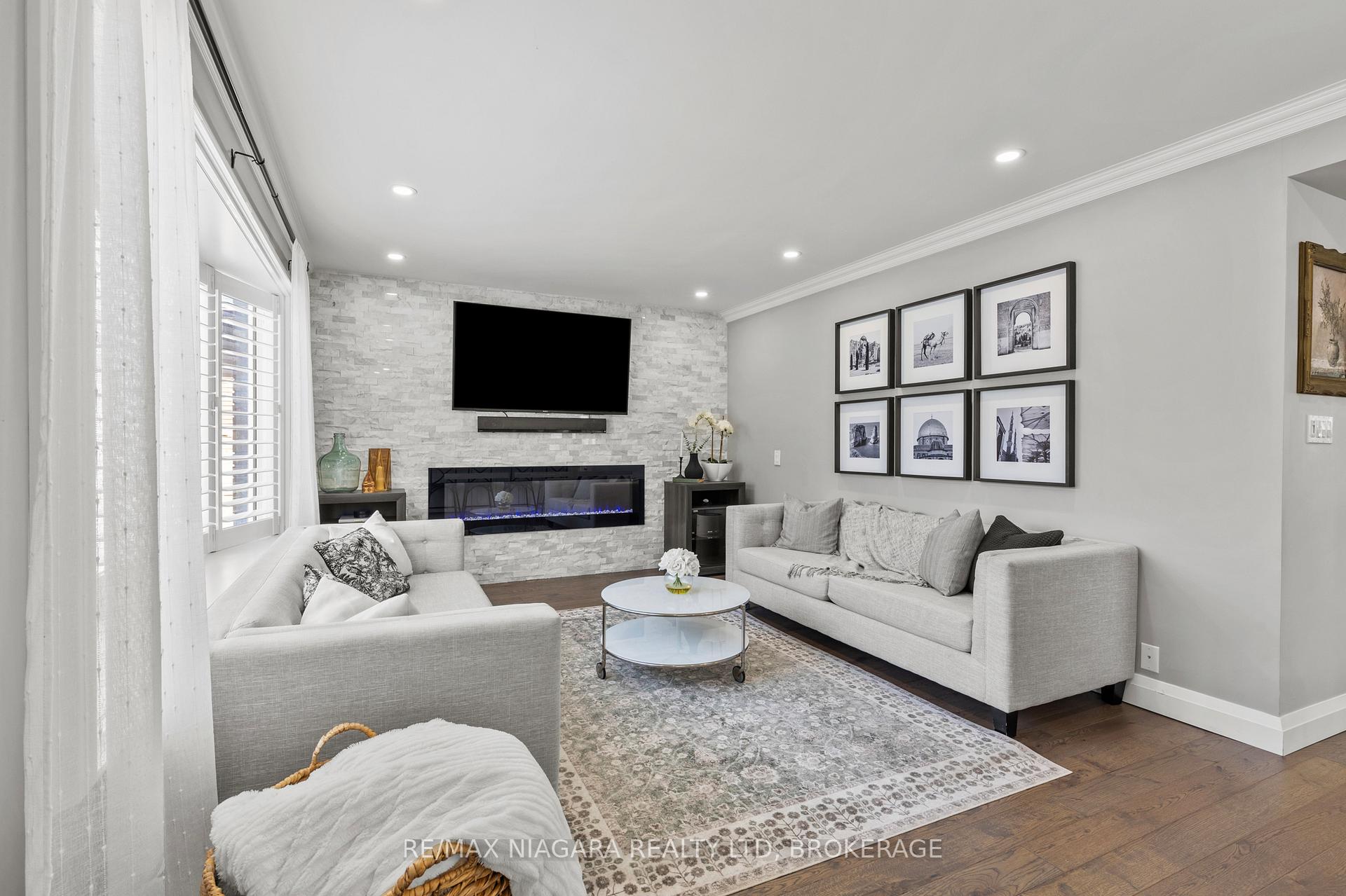 Photo 15 of 30 Orlando Drive, St. Catharines, Lakeport — HOMEH