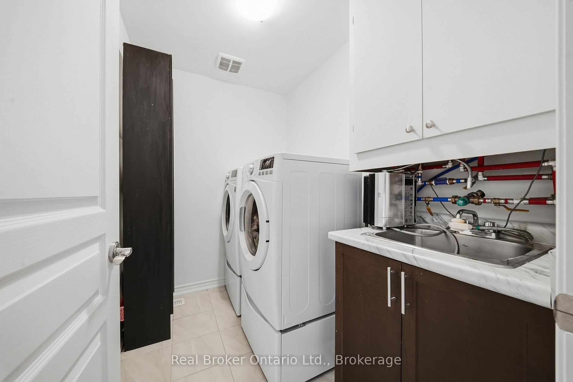 Photo 24 of Unit 11, 80 Willow Street, Brant, Paris — HOMEH
