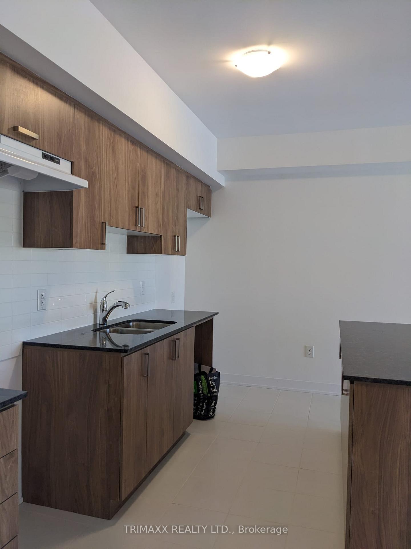 Photo 5 of Unit 303, 1 Chef Lane, Barrie, Innis-Shore — HOMEH