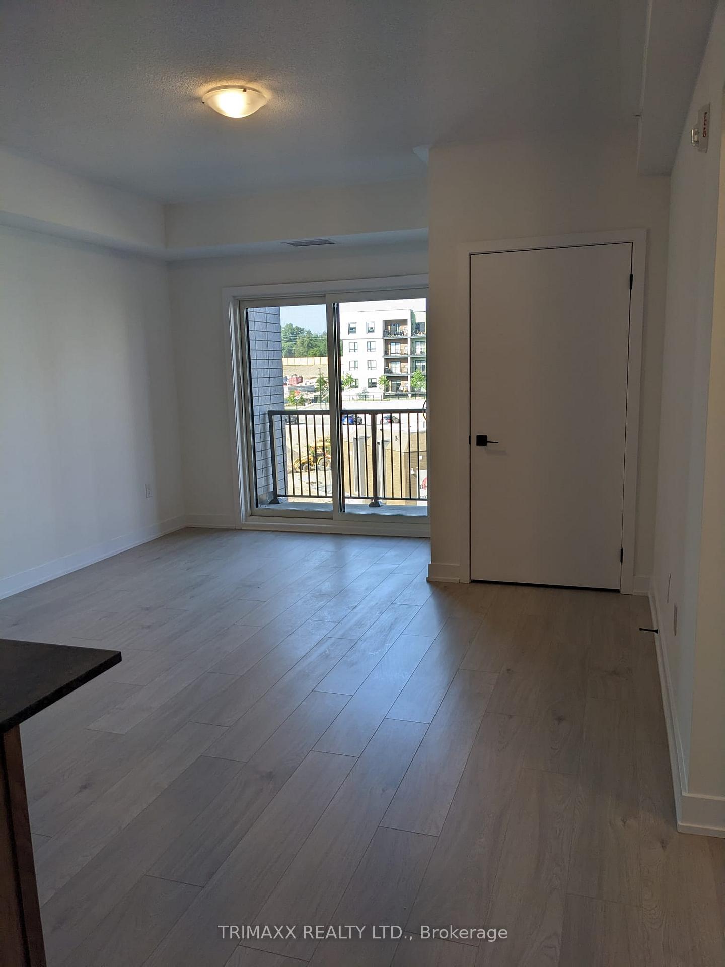 Photo 11 of Unit 303, 1 Chef Lane, Barrie, Innis-Shore — HOMEH