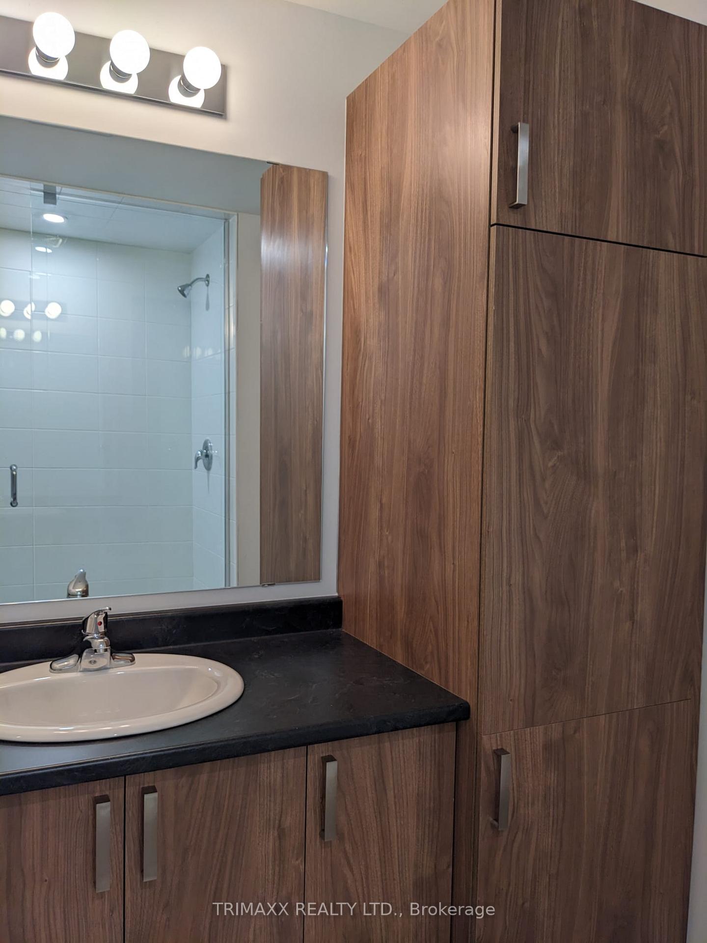 Photo 12 of Unit 303, 1 Chef Lane, Barrie, Innis-Shore — HOMEH