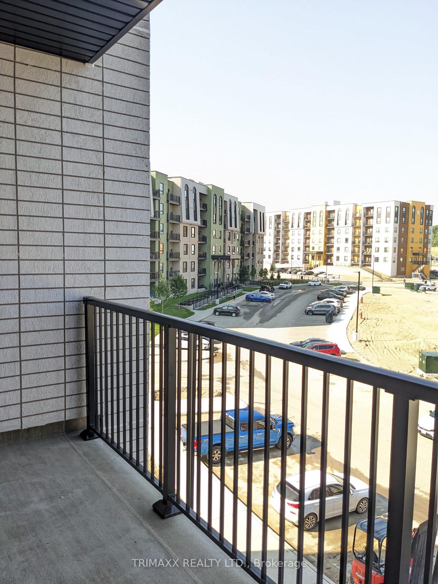 Photo 13 of Unit 303, 1 Chef Lane, Barrie, Innis-Shore — HOMEH