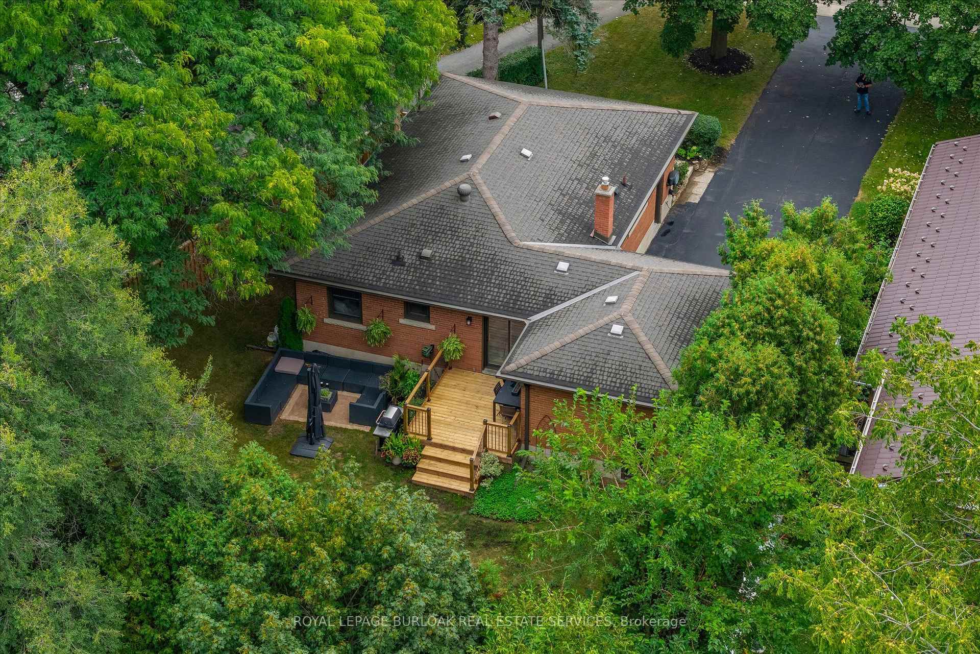 Photo 6 of 2241 Joyce Street, Burlington, Brant — HOMEH