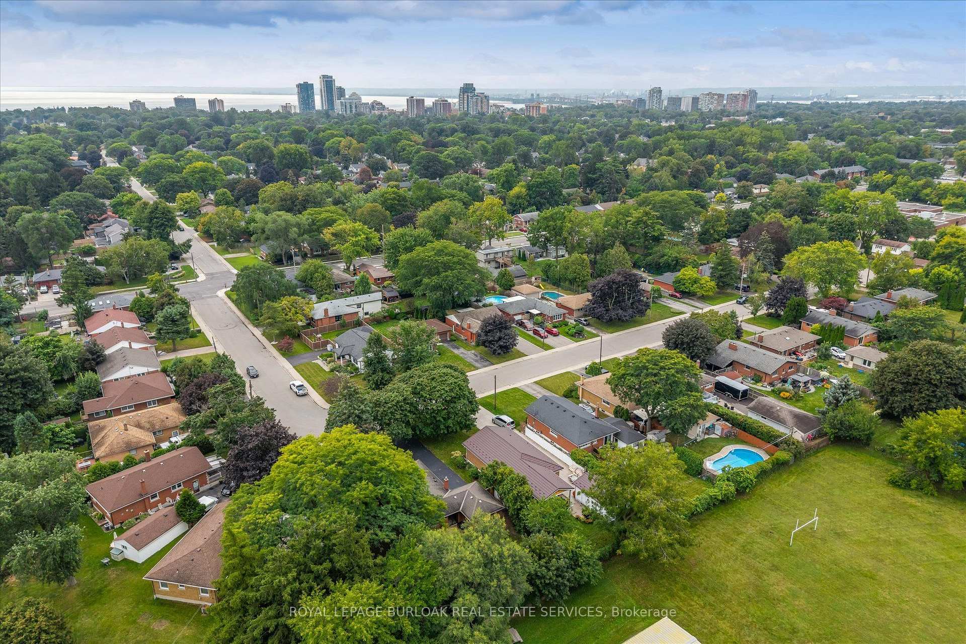 Photo 11 of 2241 Joyce Street, Burlington, Brant — HOMEH