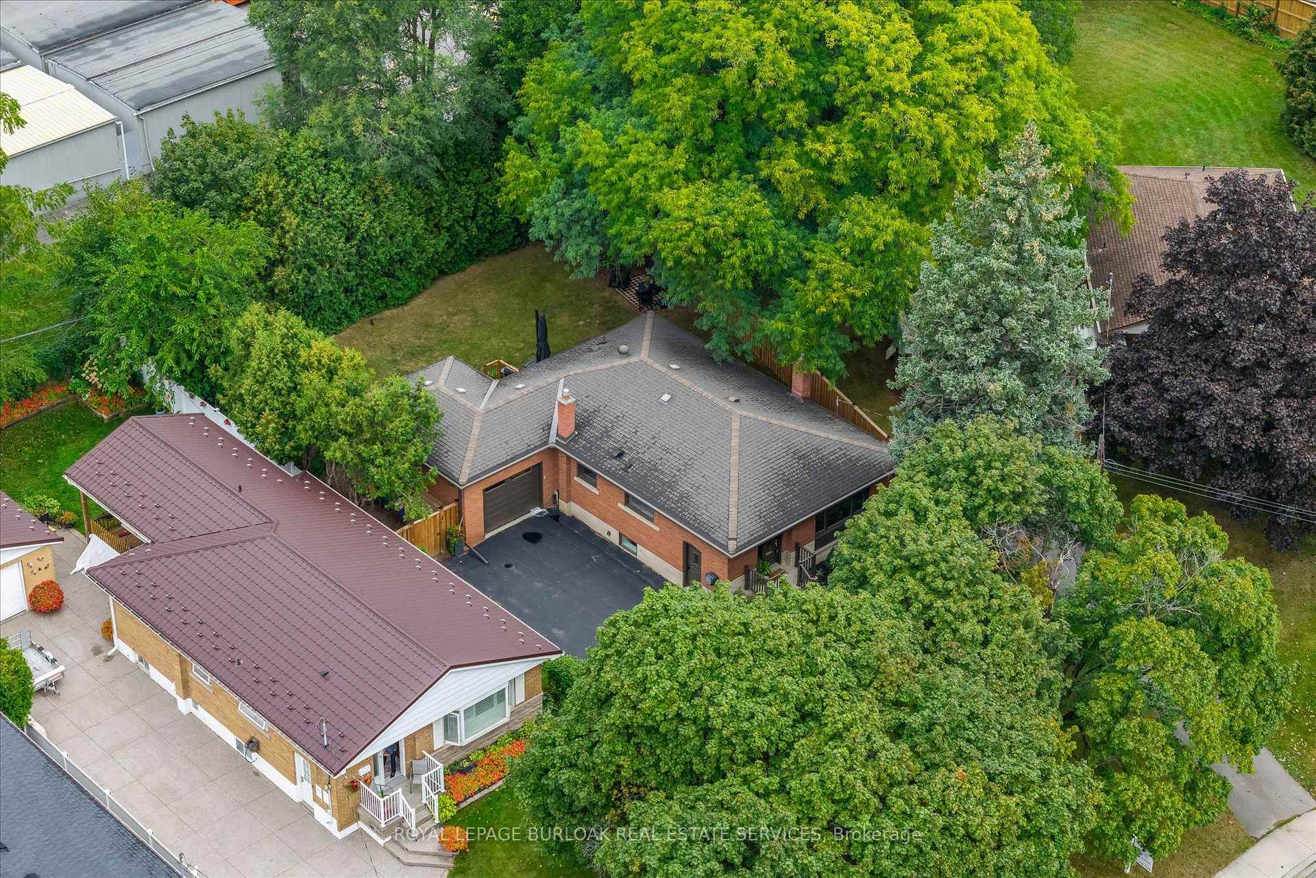 Photo 12 of 2241 Joyce Street, Burlington, Brant — HOMEH