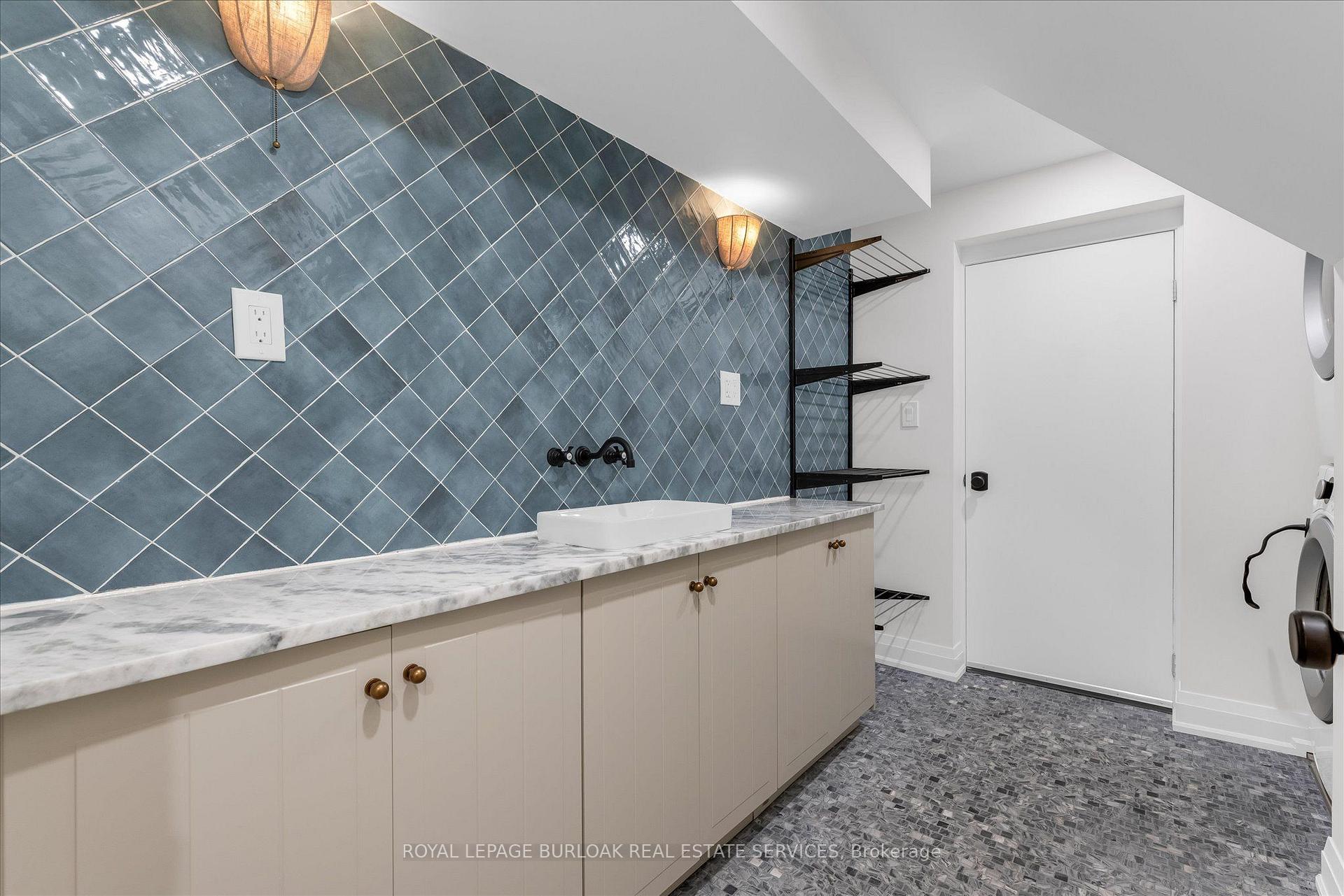 Photo 13 of 2241 Joyce Street, Burlington, Brant — HOMEH