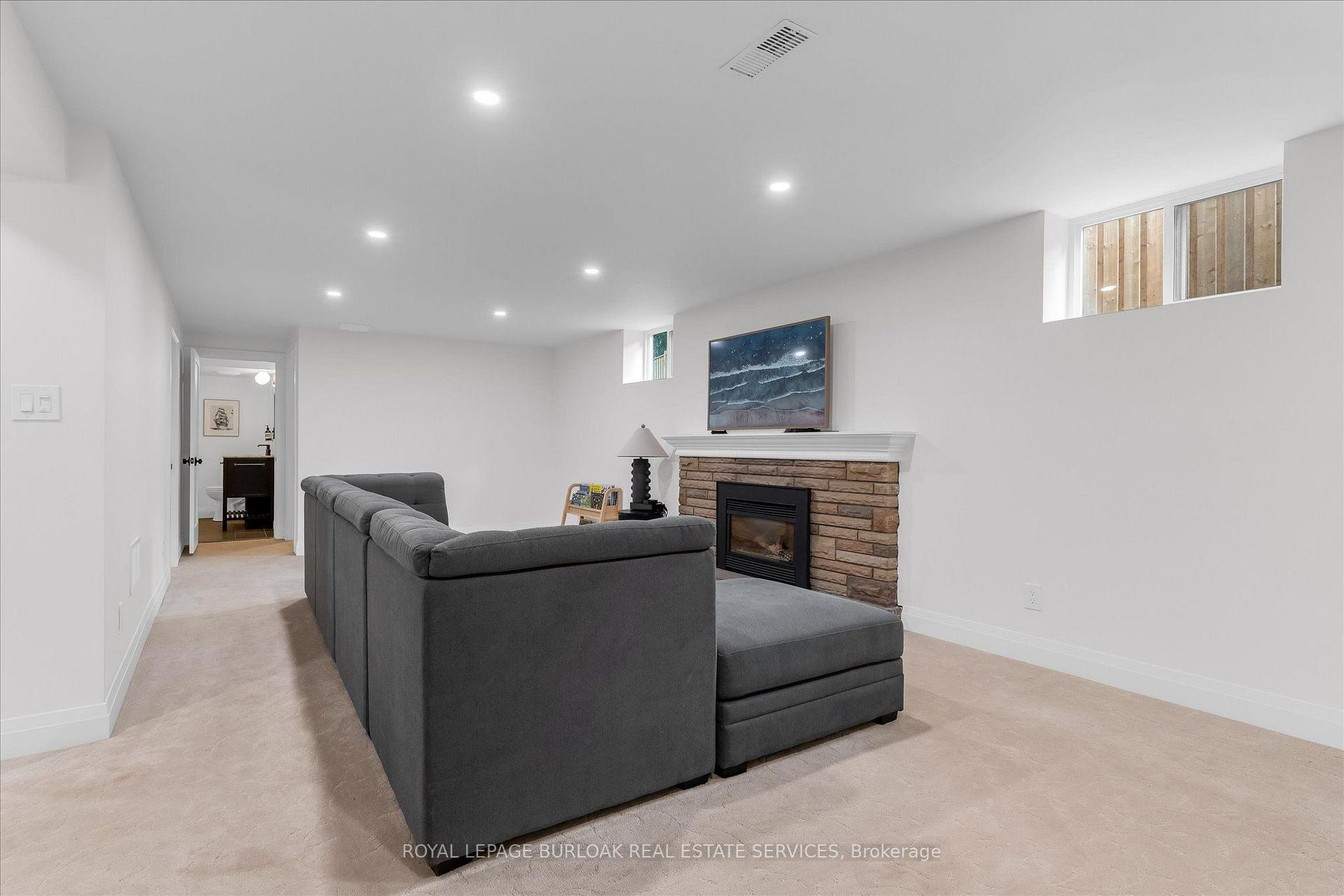 Photo 18 of 2241 Joyce Street, Burlington, Brant — HOMEH