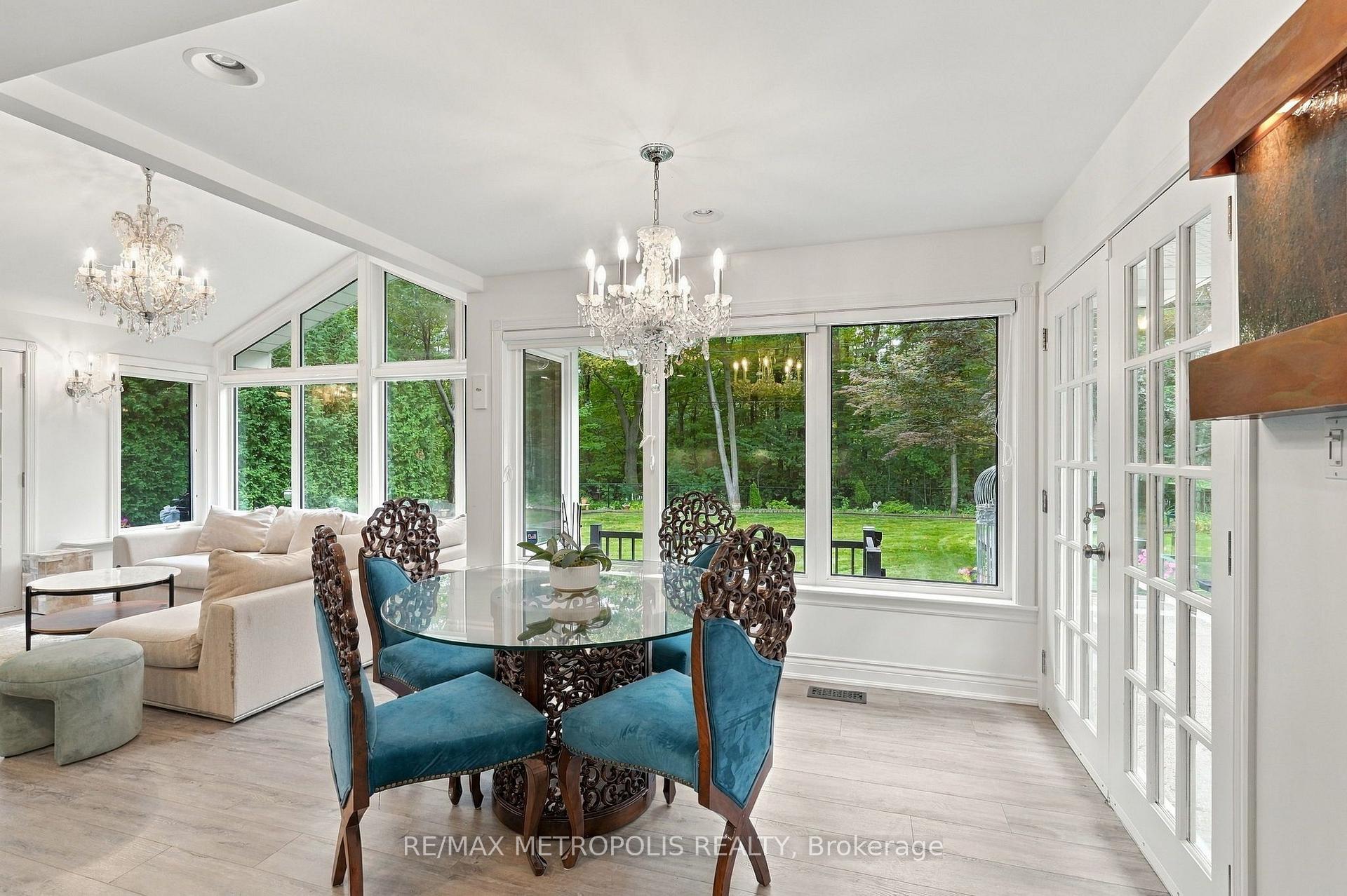 Photo 8 of 1228 Elgin Crescent, Oakville, Falgarwood — HOMEH