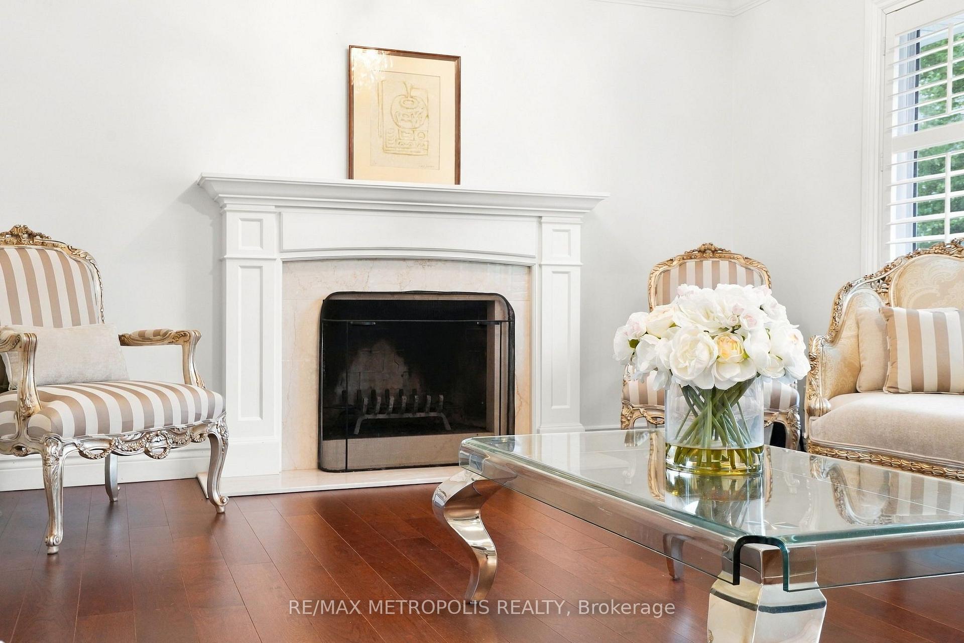 Photo 14 of 1228 Elgin Crescent, Oakville, Falgarwood — HOMEH