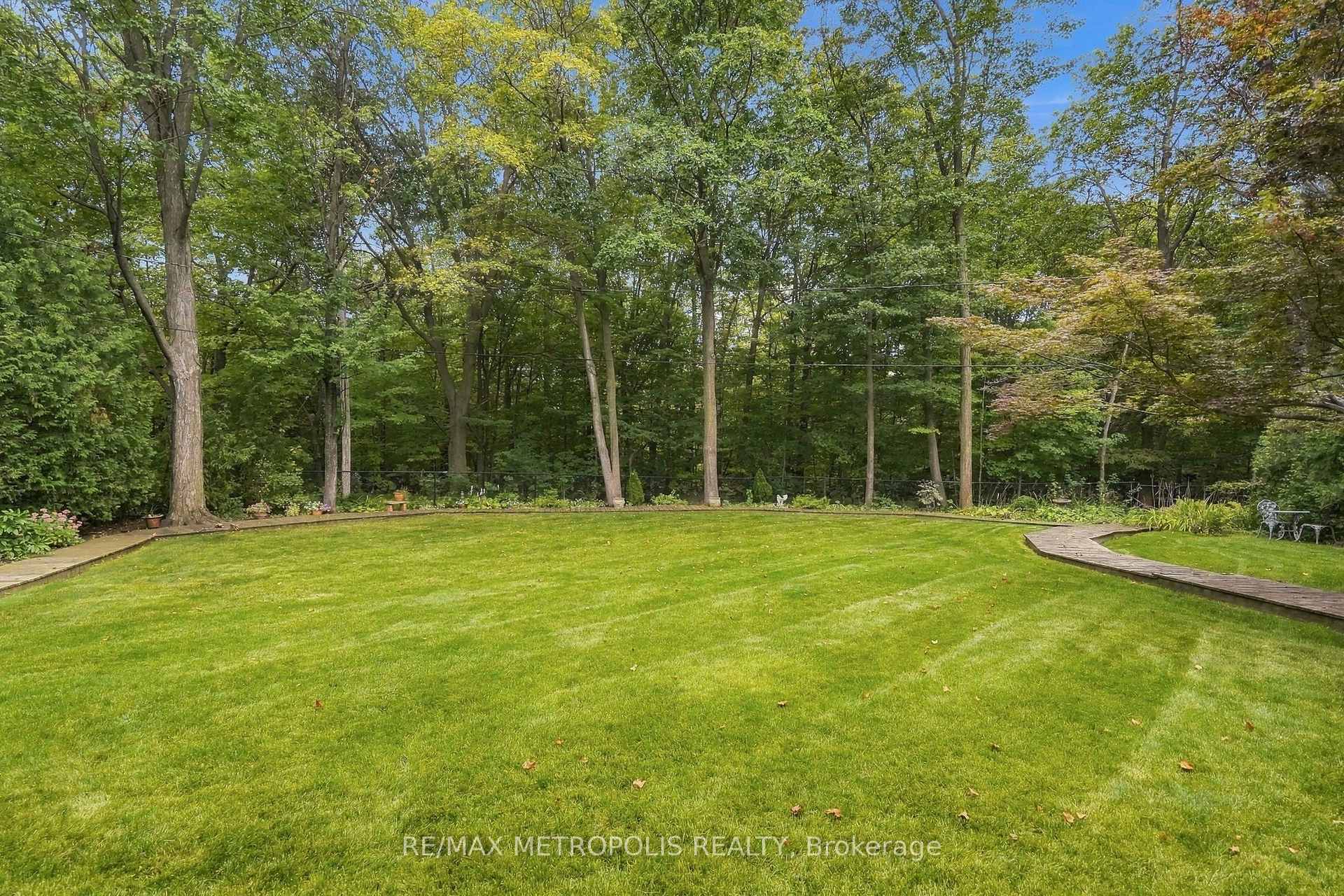 Photo 46 of 1228 Elgin Crescent, Oakville, Falgarwood — HOMEH