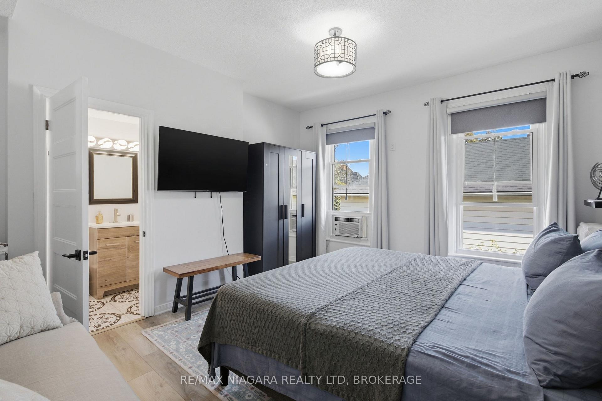 Photo 17 of 4291 Simcoe Street, Niagara Falls, Downtown — HOMEH