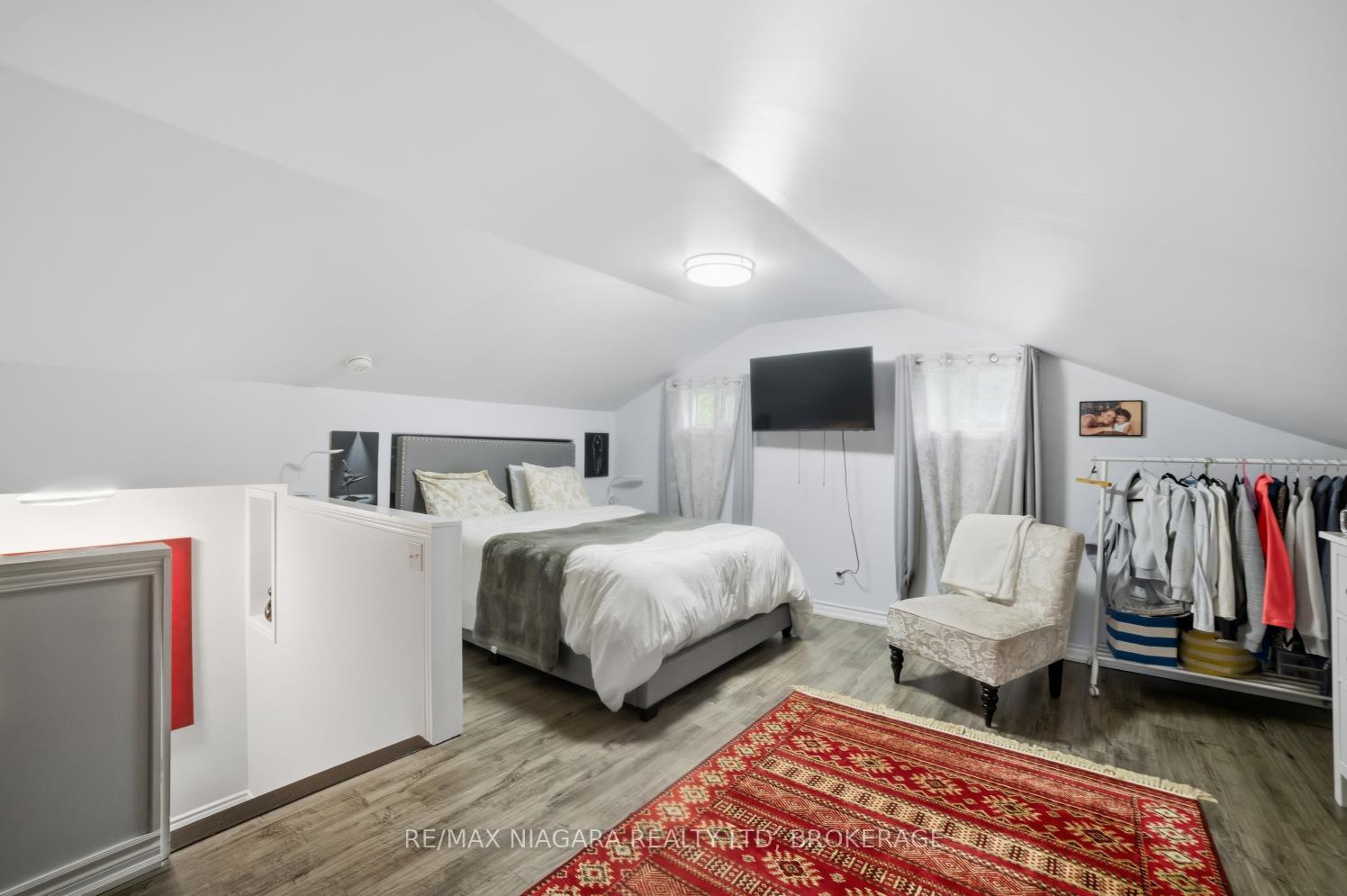 Photo 43 of 4291 Simcoe Street, Niagara Falls, Downtown — HOMEH