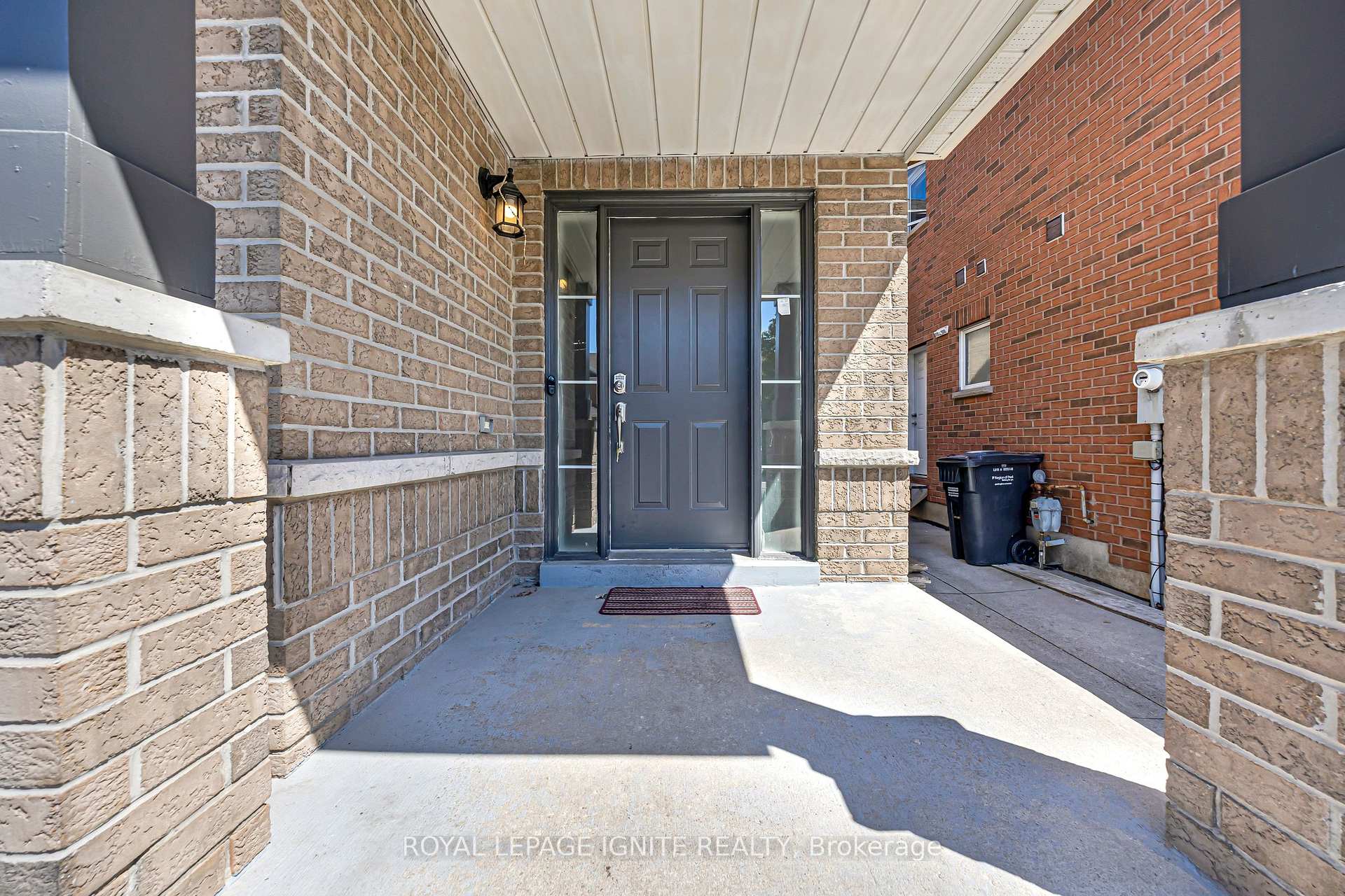 Photo 2 of 91 Albright Road, Brampton, Fletcher's Creek Village — HOMEH