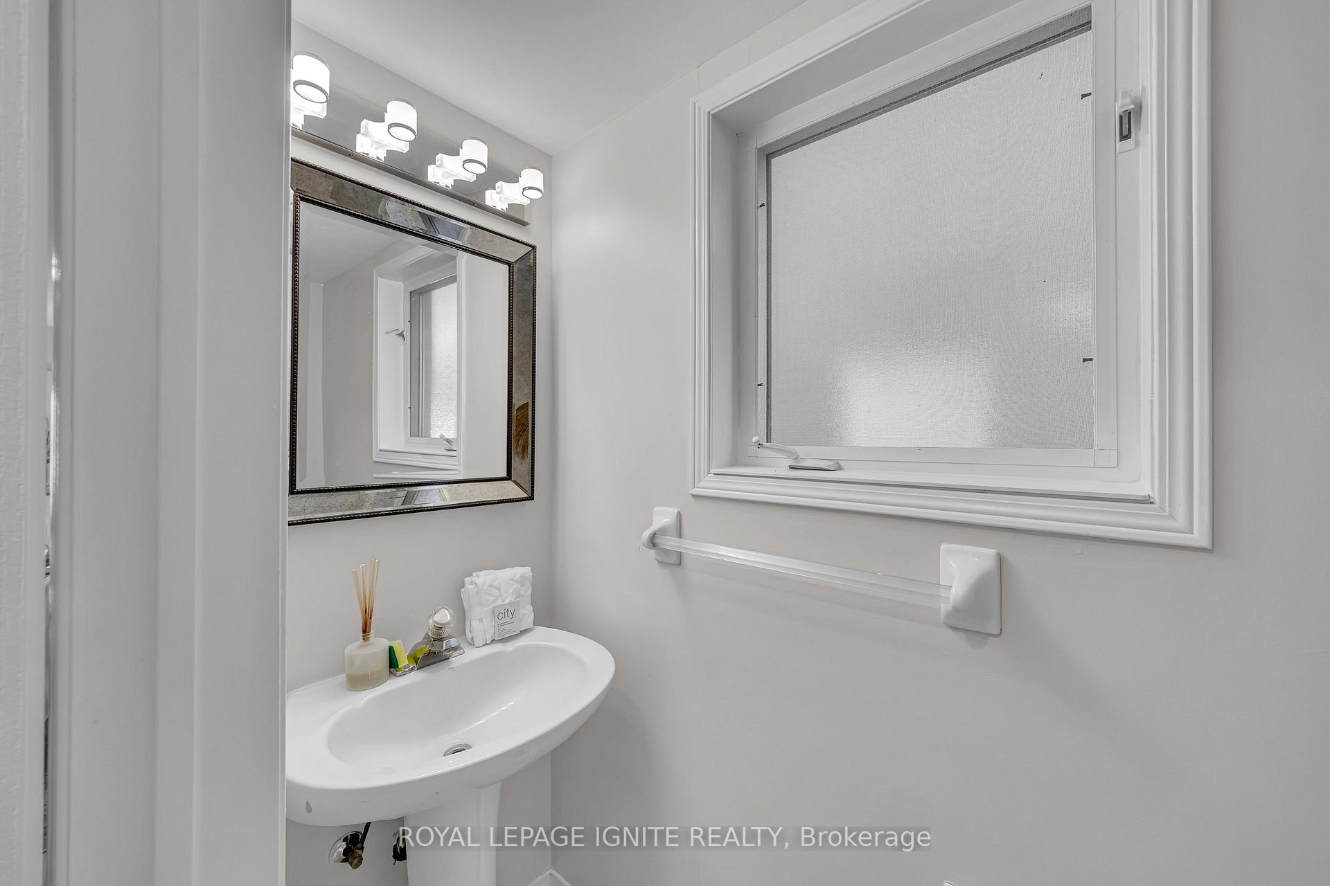 Photo 5 of 91 Albright Road, Brampton, Fletcher's Creek Village — HOMEH