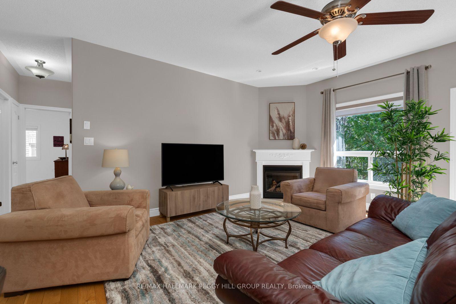 Photo 3 of 61 Maclaren Avenue, Barrie, Painswick North — HOMEH