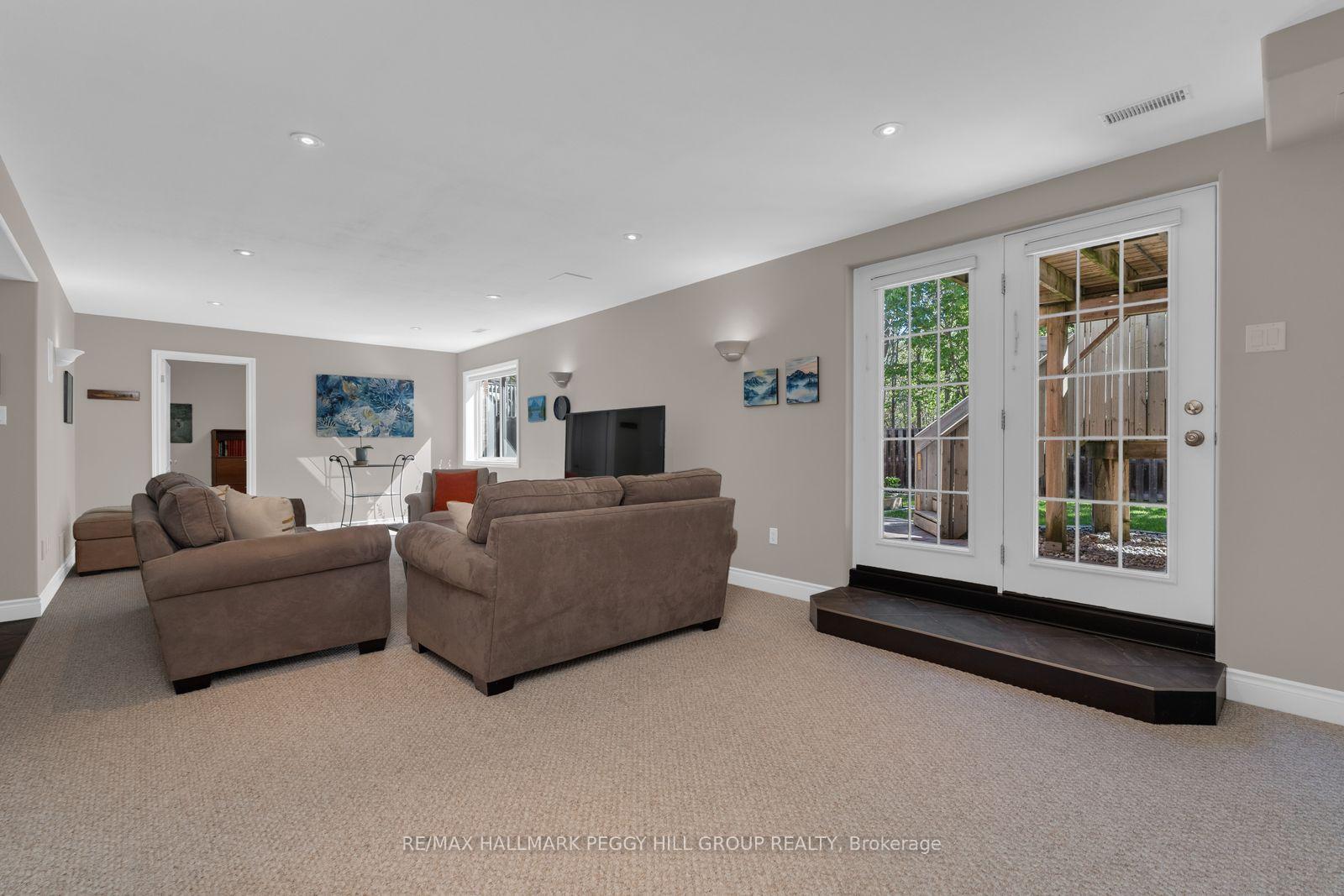 Photo 13 of 61 Maclaren Avenue, Barrie, Painswick North — HOMEH