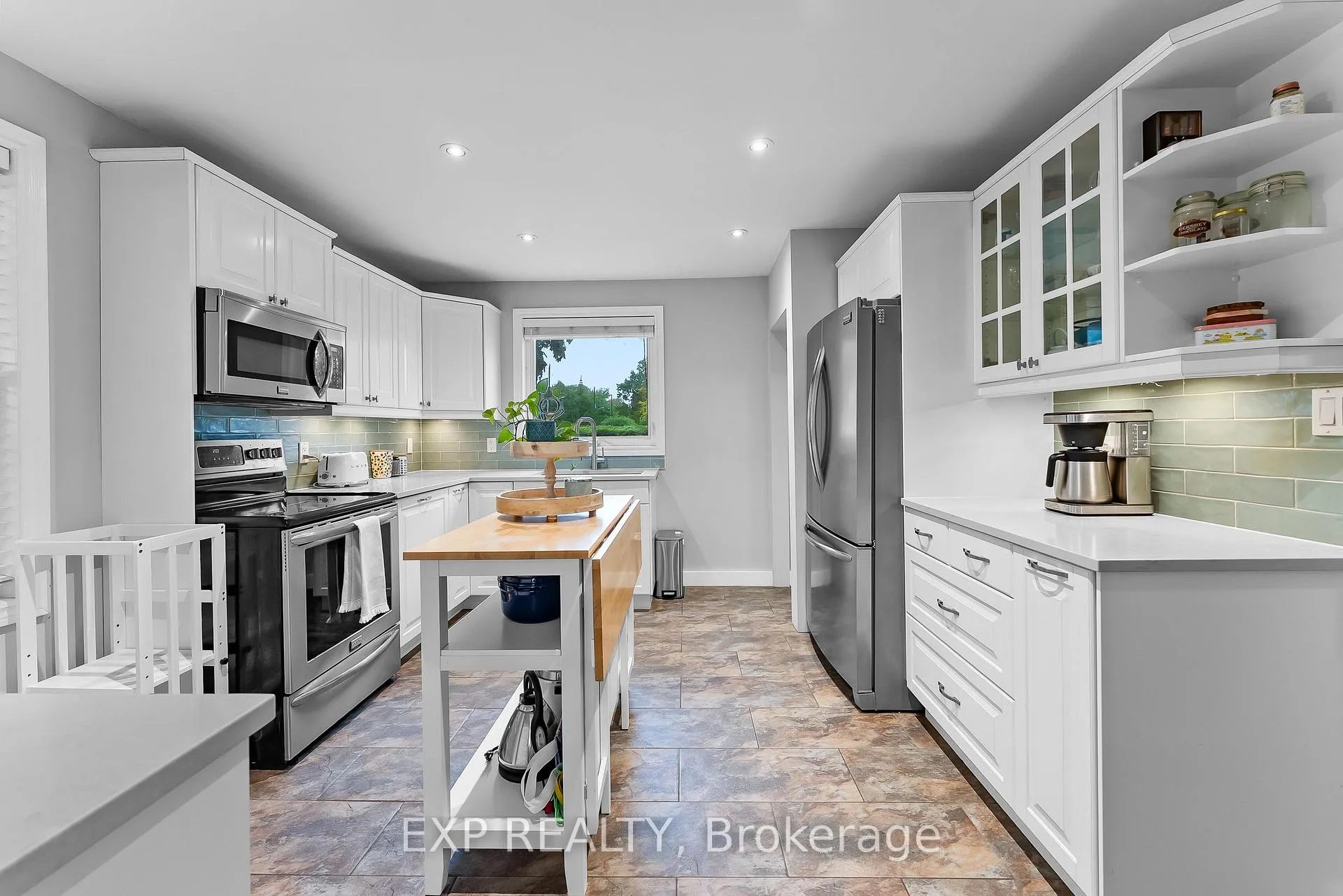 Photo 9 of 1 Laird Drive, St. Catharines, E. Chester — HOMEH