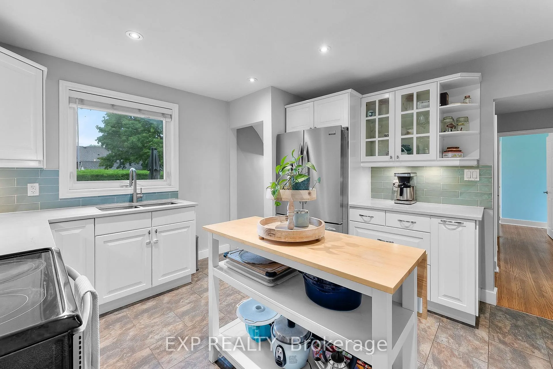 Photo 12 of 1 Laird Drive, St. Catharines, E. Chester — HOMEH