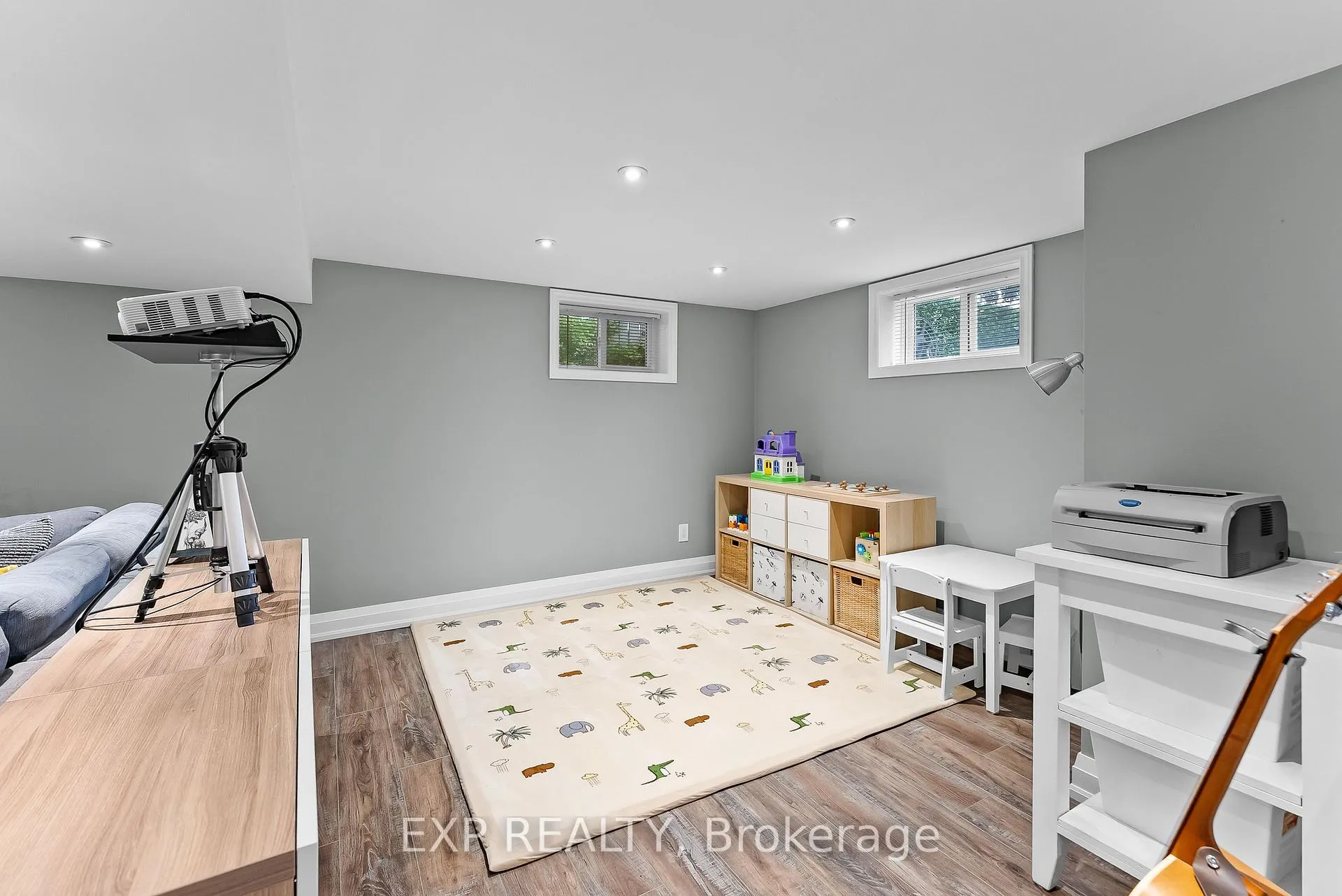 Photo 23 of 1 Laird Drive, St. Catharines, E. Chester — HOMEH