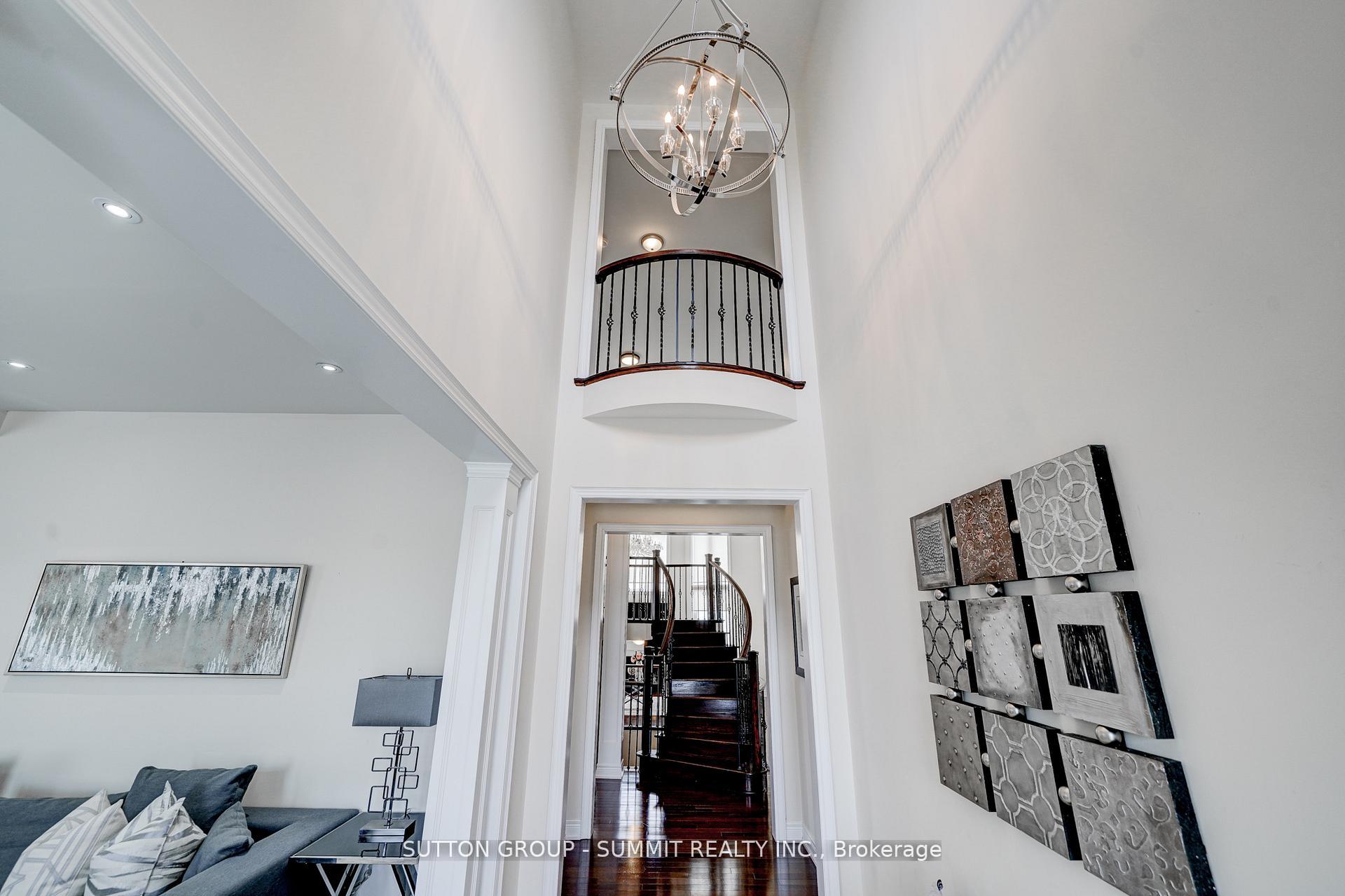 Photo 3 of 6 Flanders Road, Brampton, Credit Valley — HOMEH
