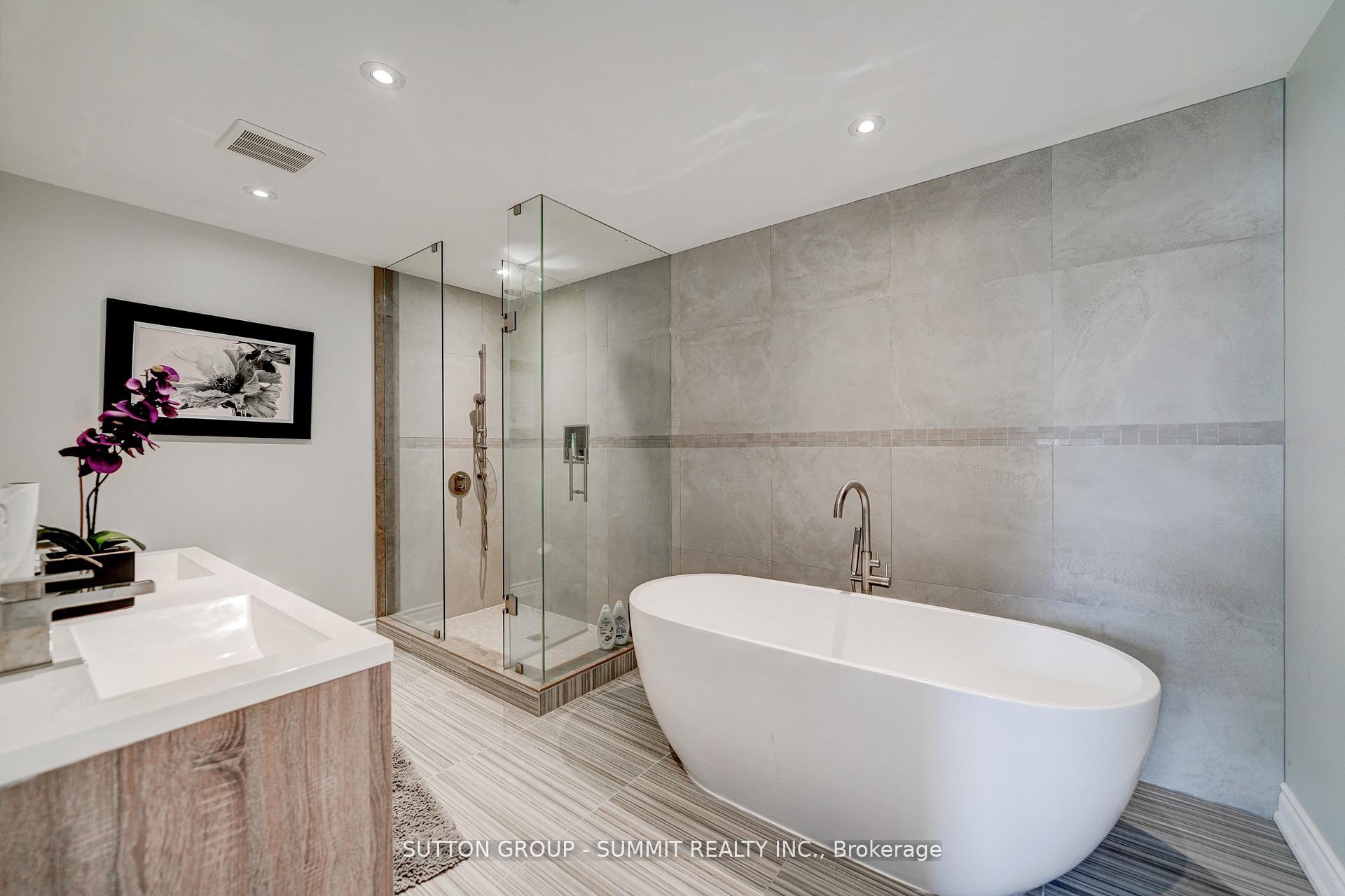 Photo 35 of 6 Flanders Road, Brampton, Credit Valley — HOMEH