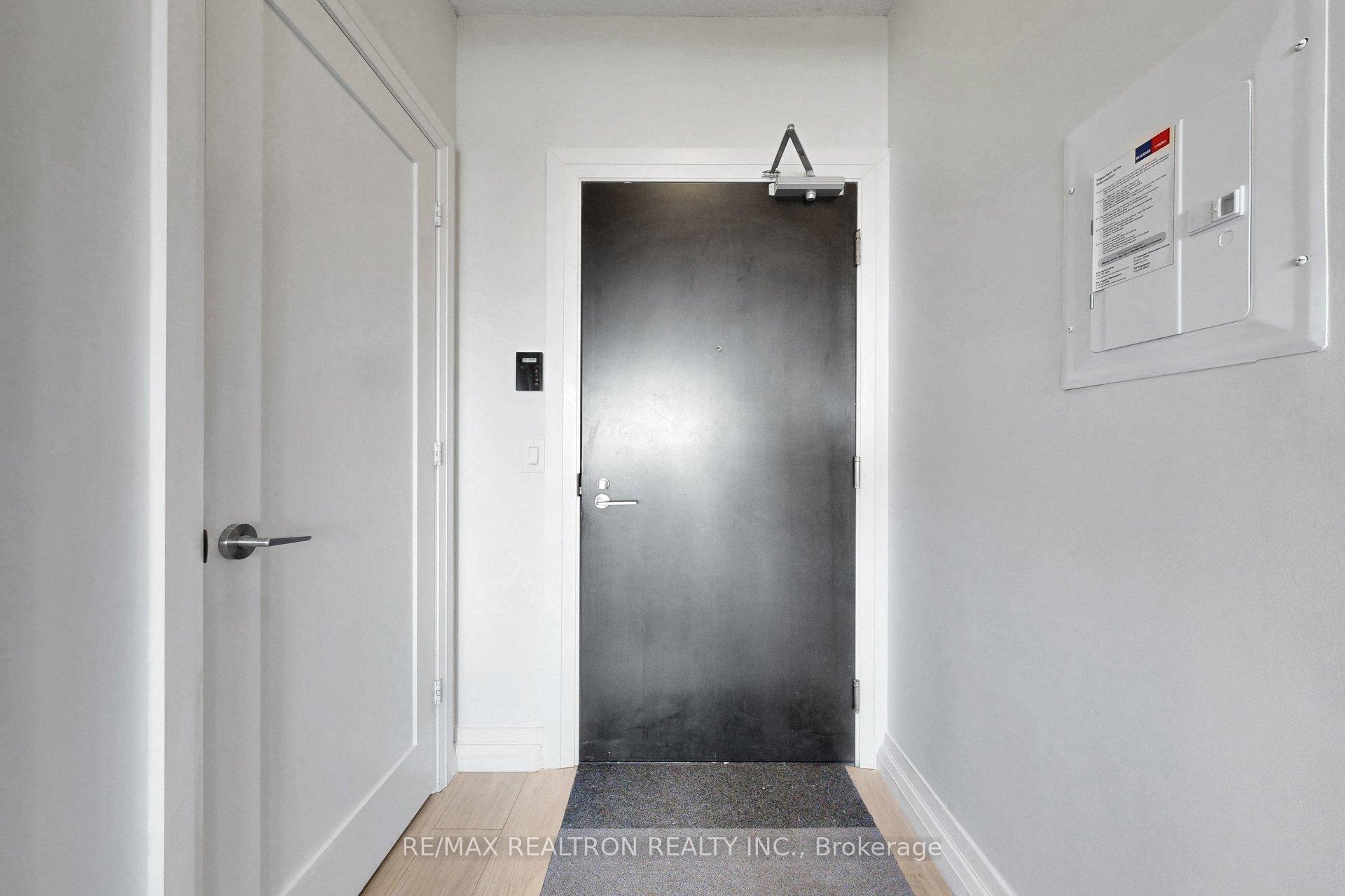 Photo 4 of Unit 3103, 2 Anndale Drive, North York, Willowdale East — HOMEH