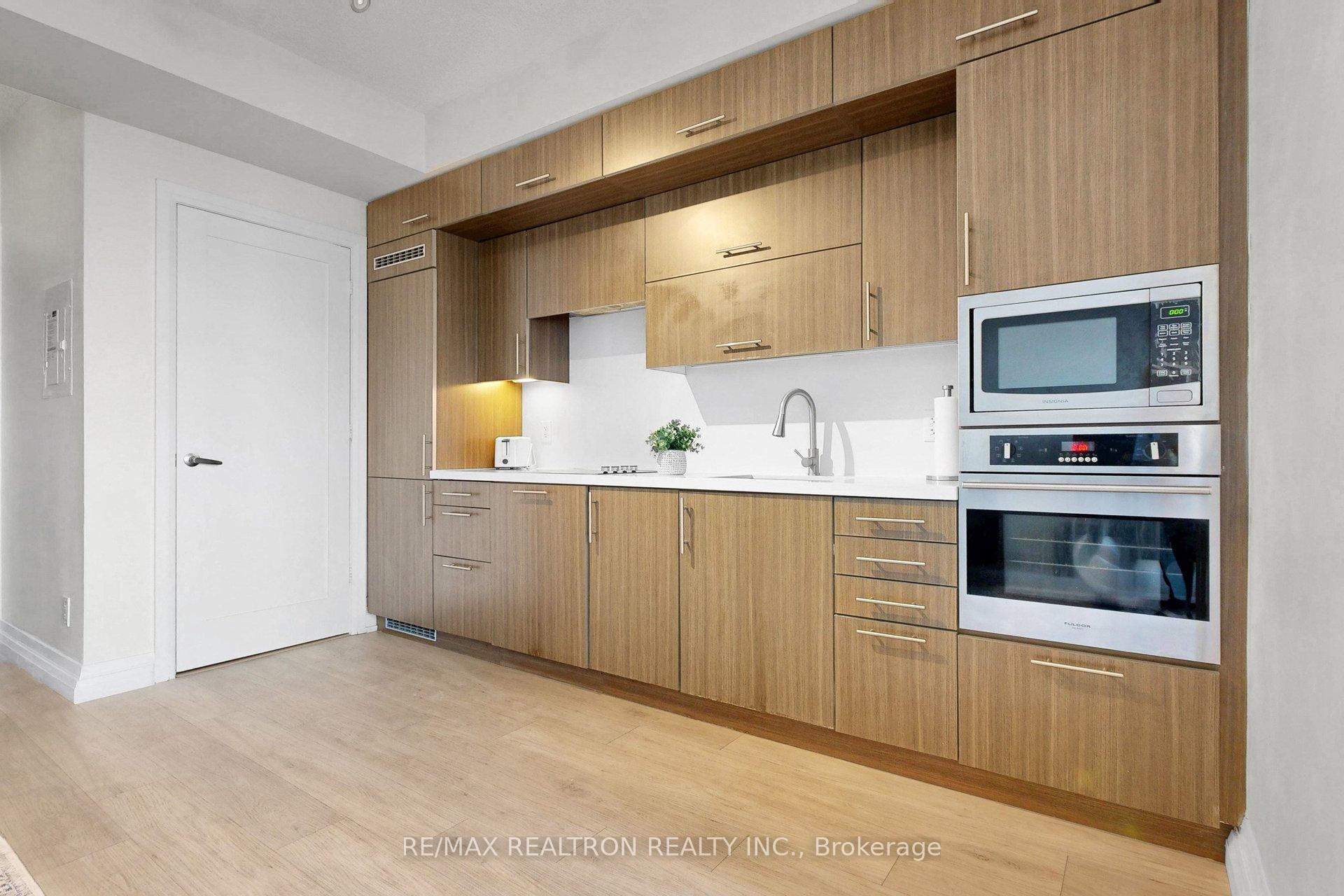 Photo 8 of Unit 3103, 2 Anndale Drive, North York, Willowdale East — HOMEH