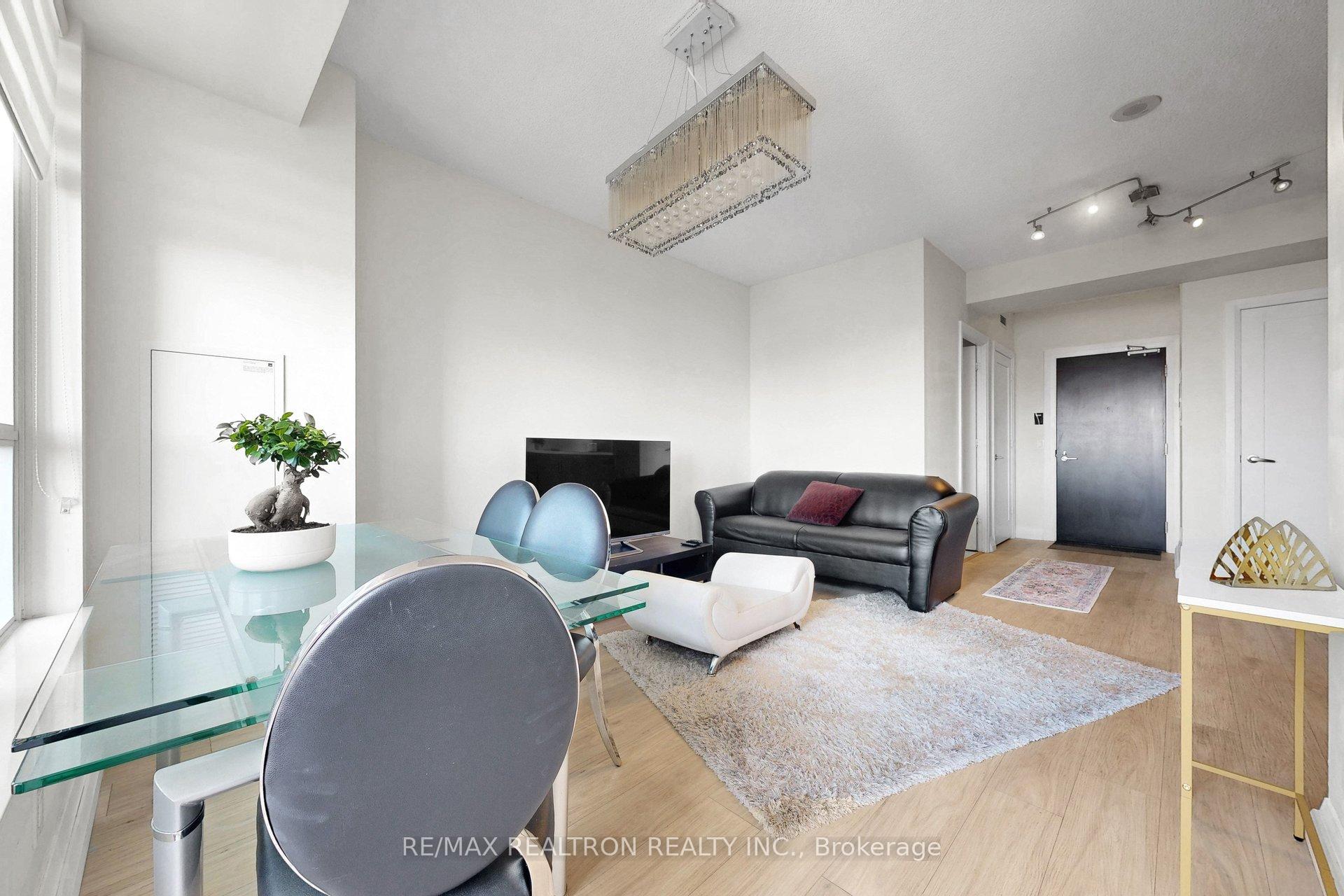 Photo 17 of Unit 3103, 2 Anndale Drive, North York, Willowdale East — HOMEH