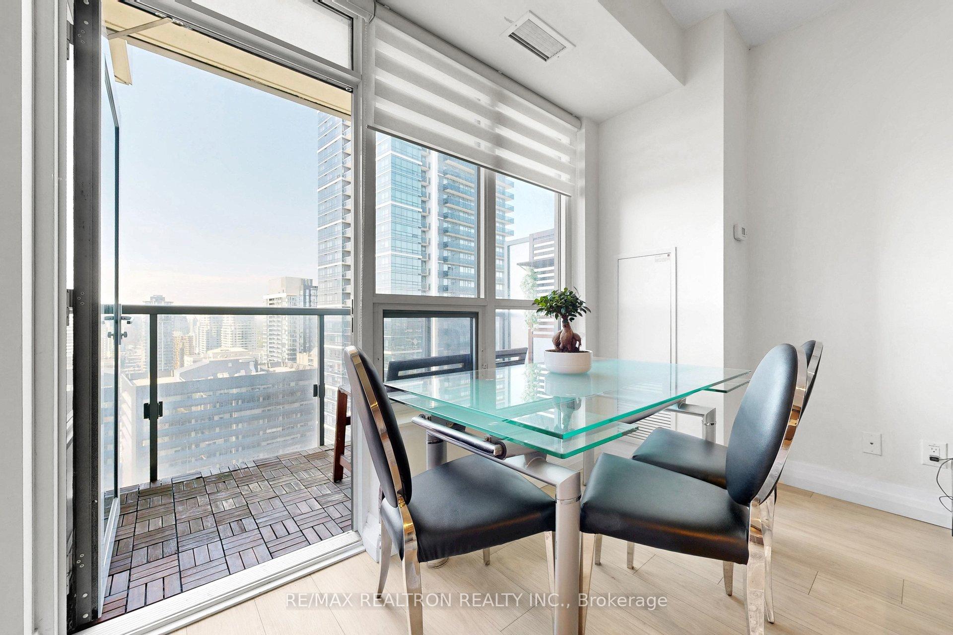 Photo 18 of Unit 3103, 2 Anndale Drive, North York, Willowdale East — HOMEH