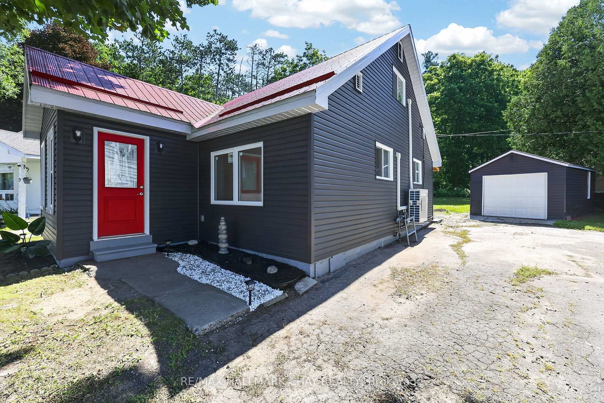 Photo 1 of 7 Victory Crescent, Penetanguishene — HOMEH