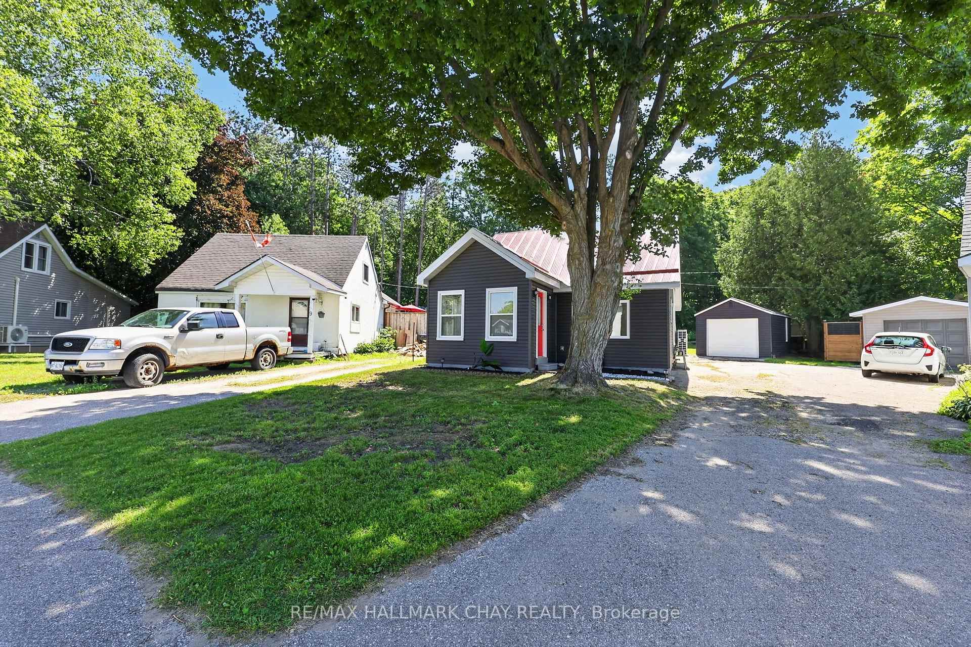 Photo 3 of 7 Victory Crescent, Penetanguishene — HOMEH
