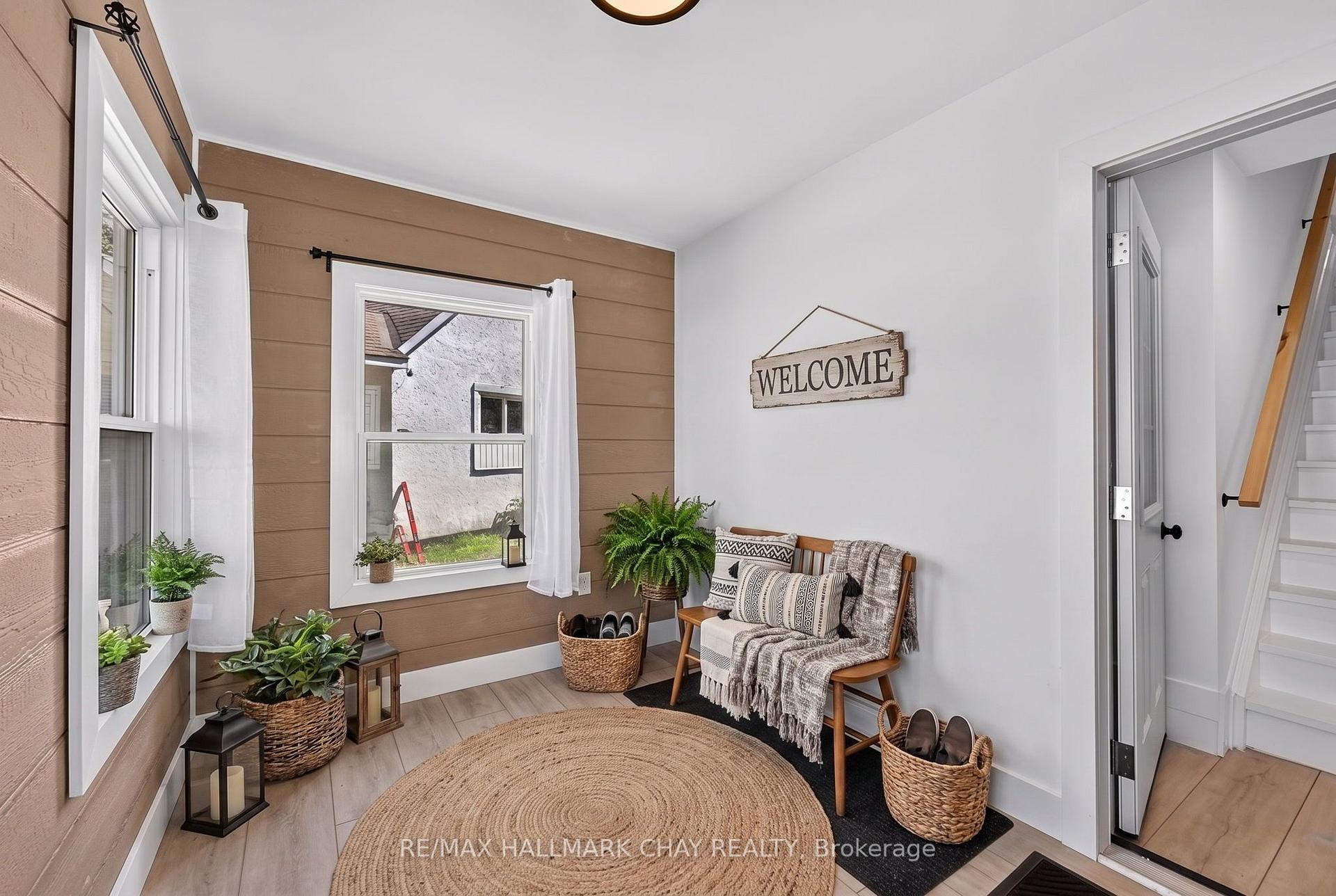 Photo 4 of 7 Victory Crescent, Penetanguishene — HOMEH