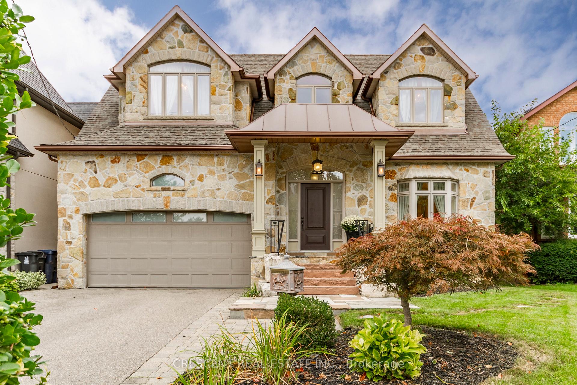 Photo 1 of 17 Agar Crescent, Etobicoke, Islington-City Centre West — HOMEH