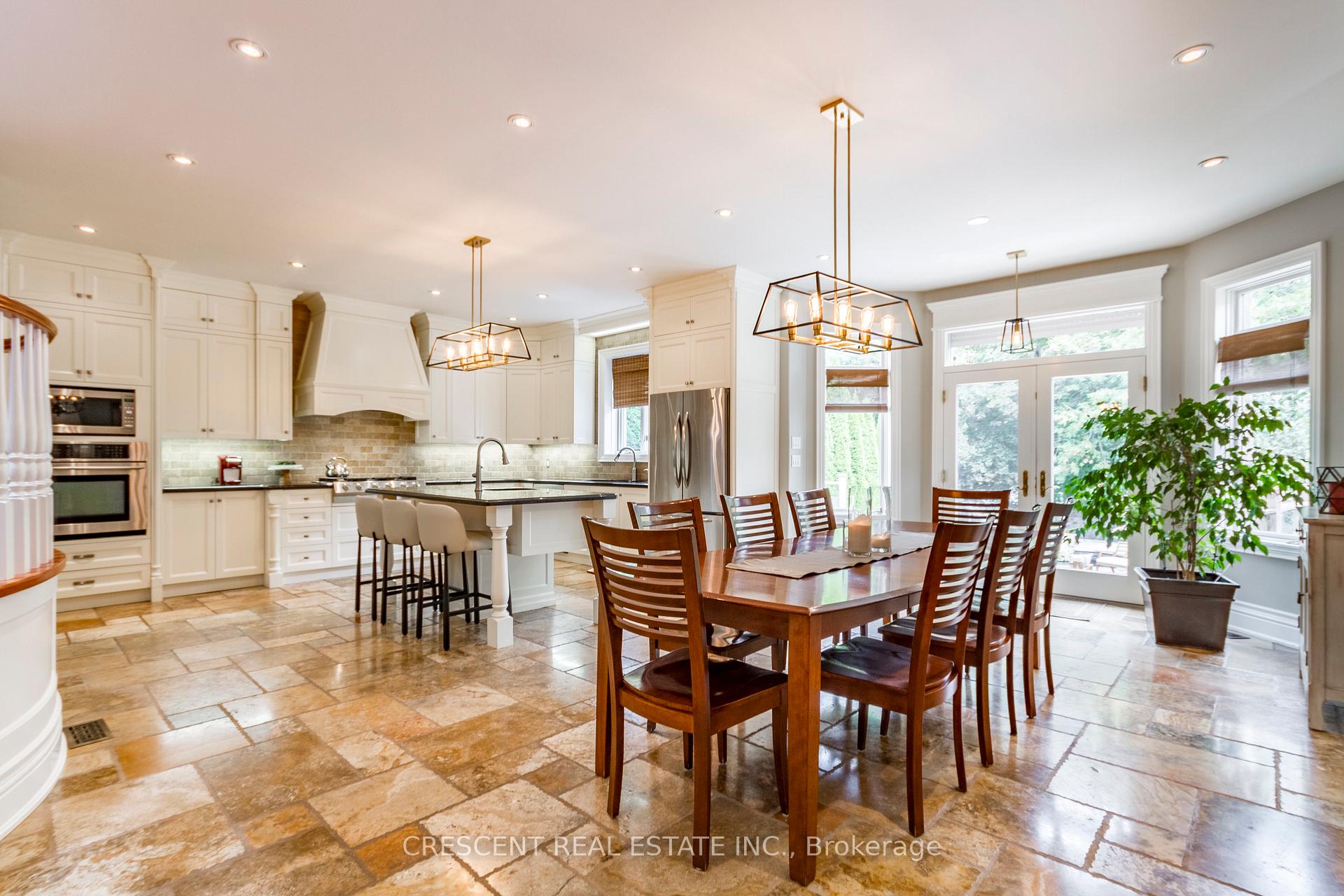 Photo 11 of 17 Agar Crescent, Etobicoke, Islington-City Centre West — HOMEH