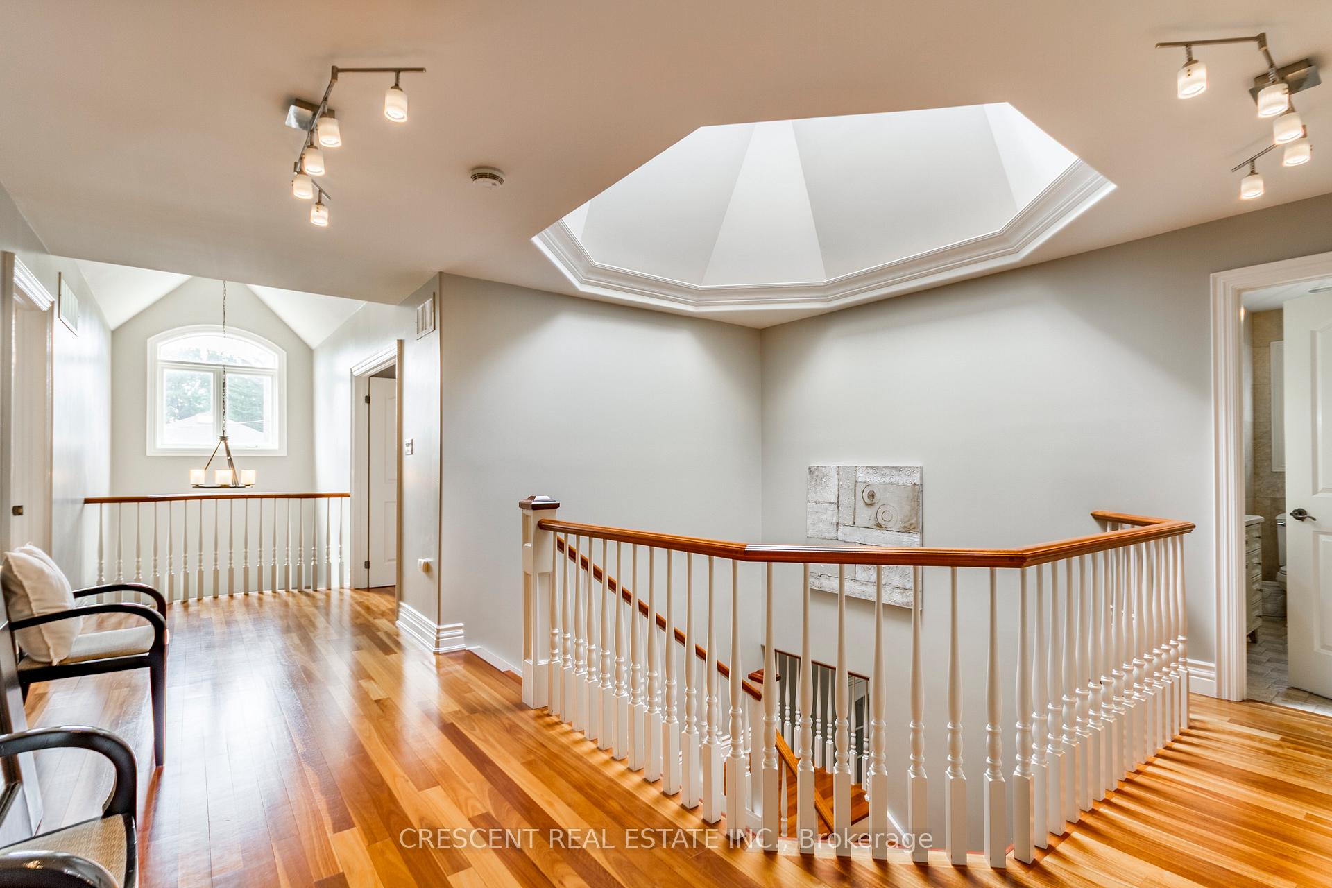 Photo 18 of 17 Agar Crescent, Etobicoke, Islington-City Centre West — HOMEH