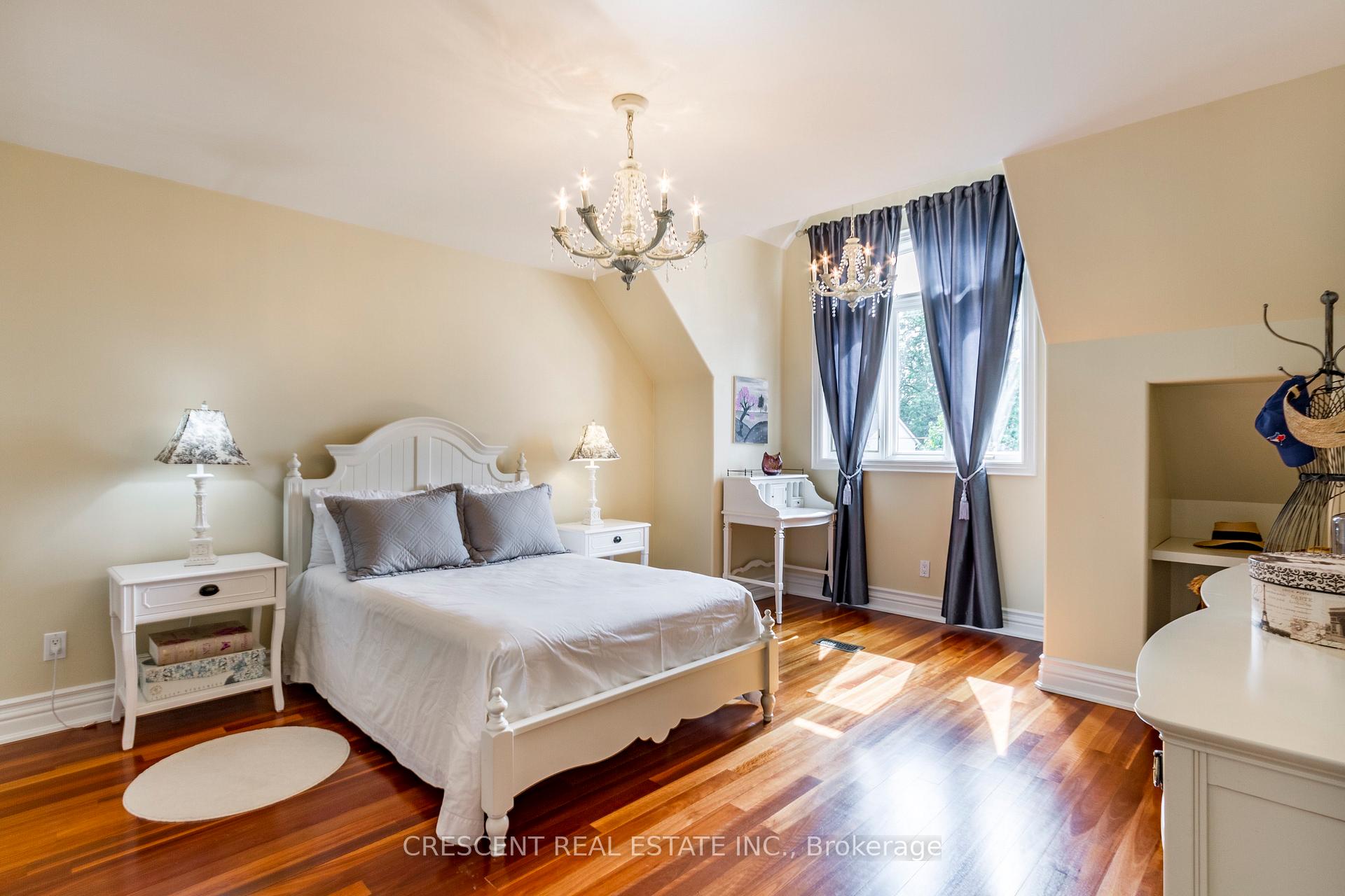 Photo 24 of 17 Agar Crescent, Etobicoke, Islington-City Centre West — HOMEH