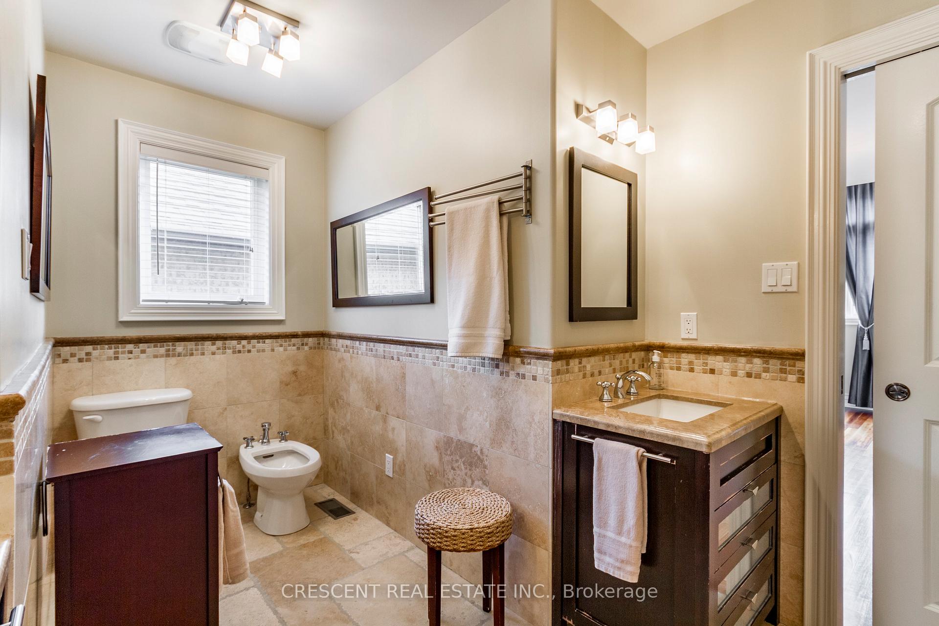 Photo 27 of 17 Agar Crescent, Etobicoke, Islington-City Centre West — HOMEH