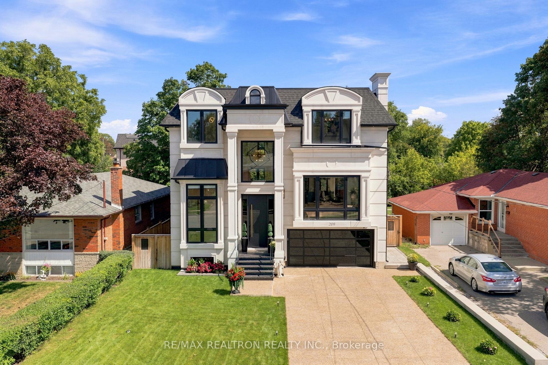 Photo of 209 Sussex Avenue