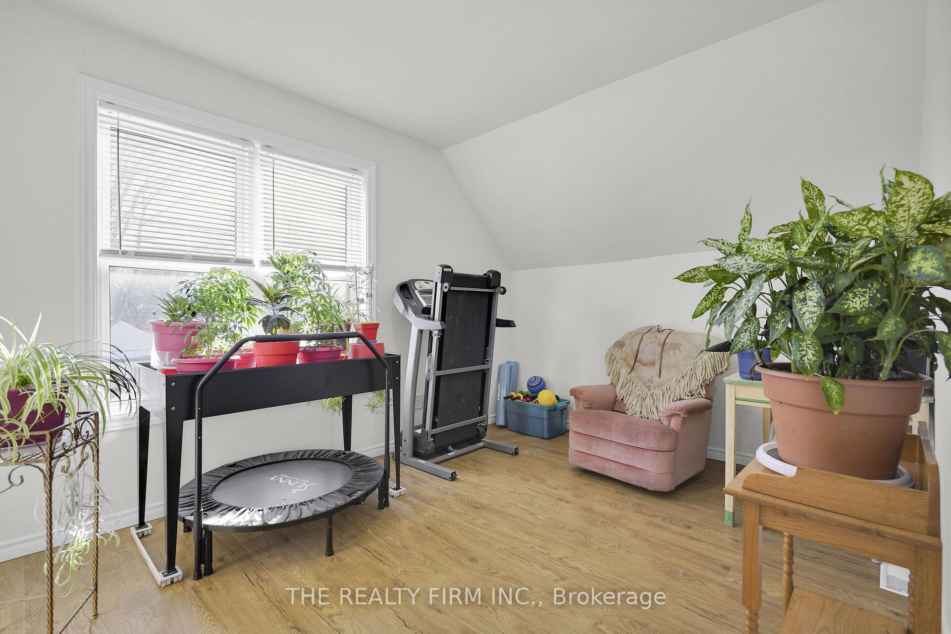 Photo 28 of 924 Princess Avenue, London, East G — HOMEH