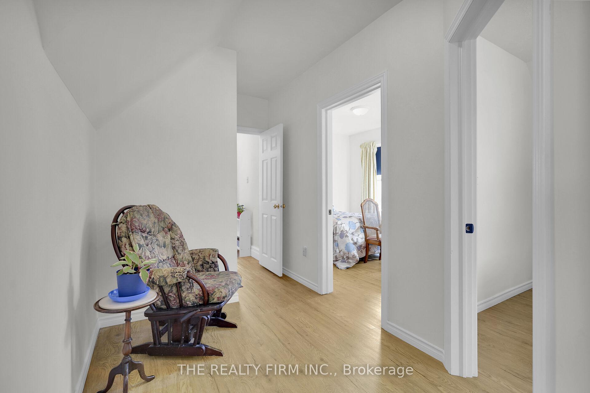 Photo 30 of 924 Princess Avenue, London, East G — HOMEH