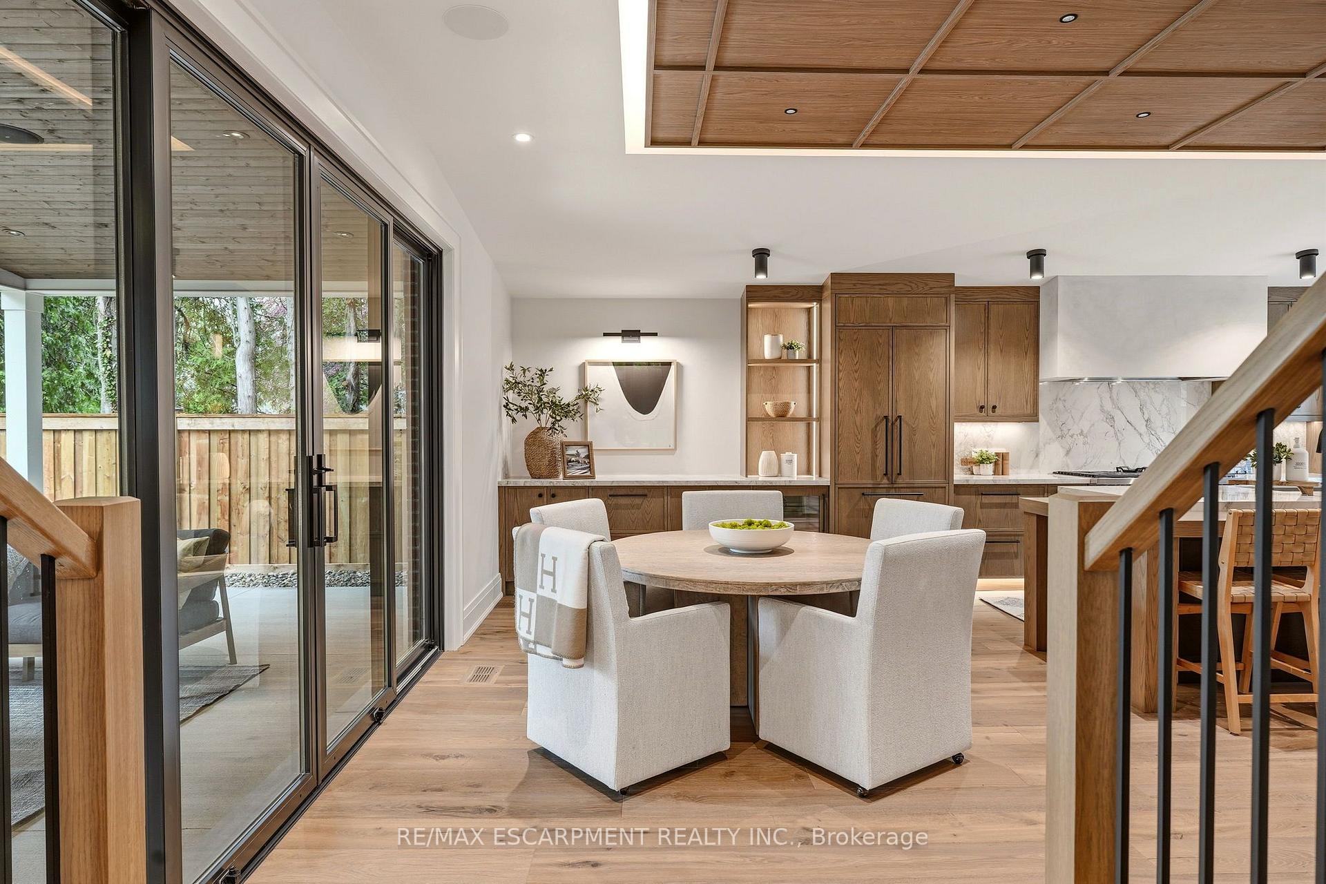 Photo 4 of 727 King Road, Burlington, LaSalle — HOMEH