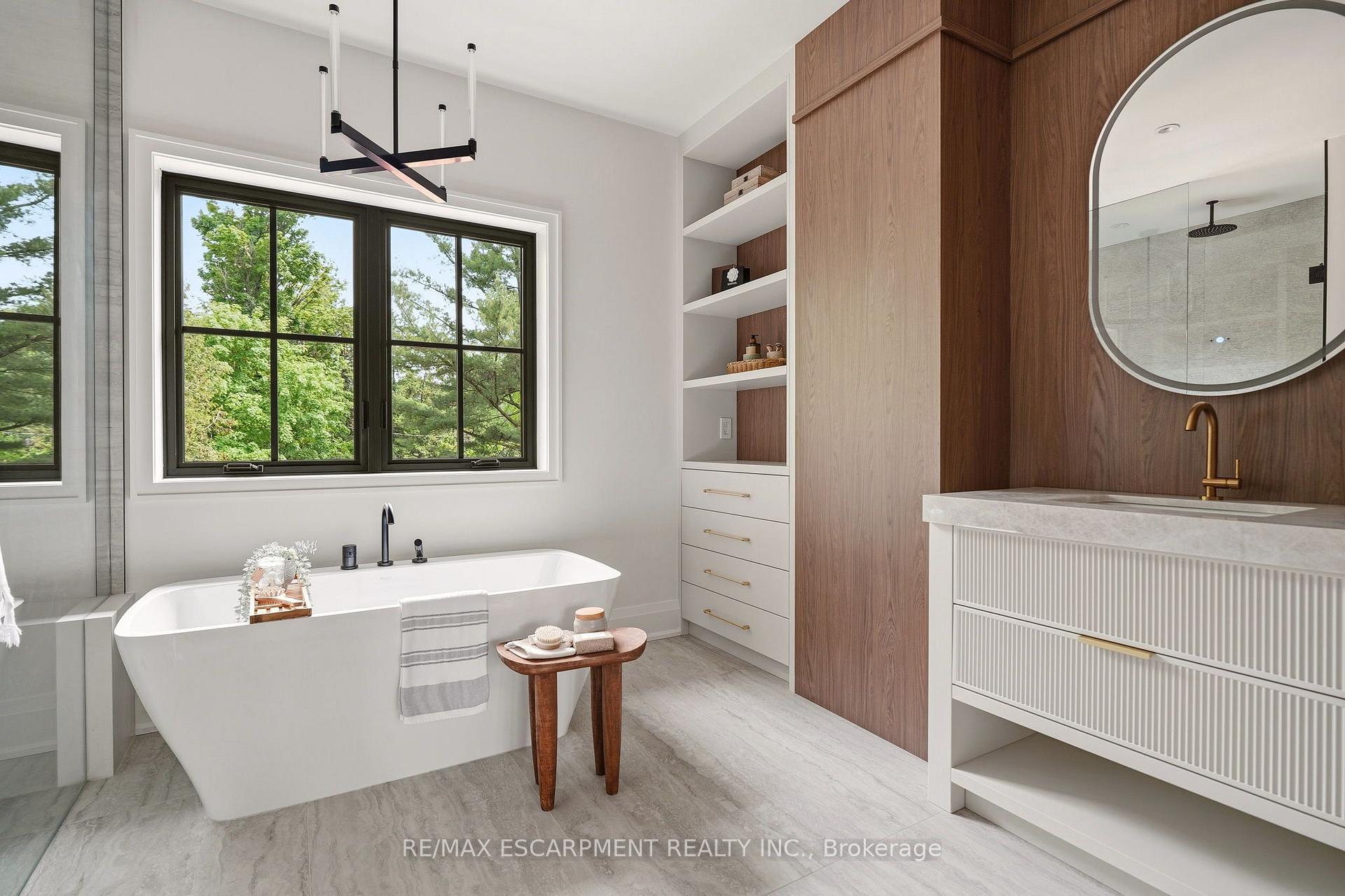 Photo 13 of 727 King Road, Burlington, LaSalle — HOMEH