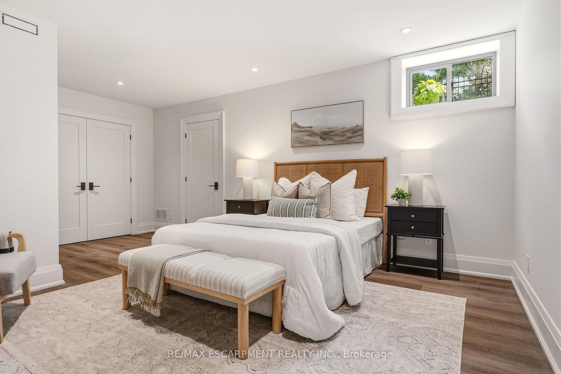 Photo 21 of 727 King Road, Burlington, LaSalle — HOMEH