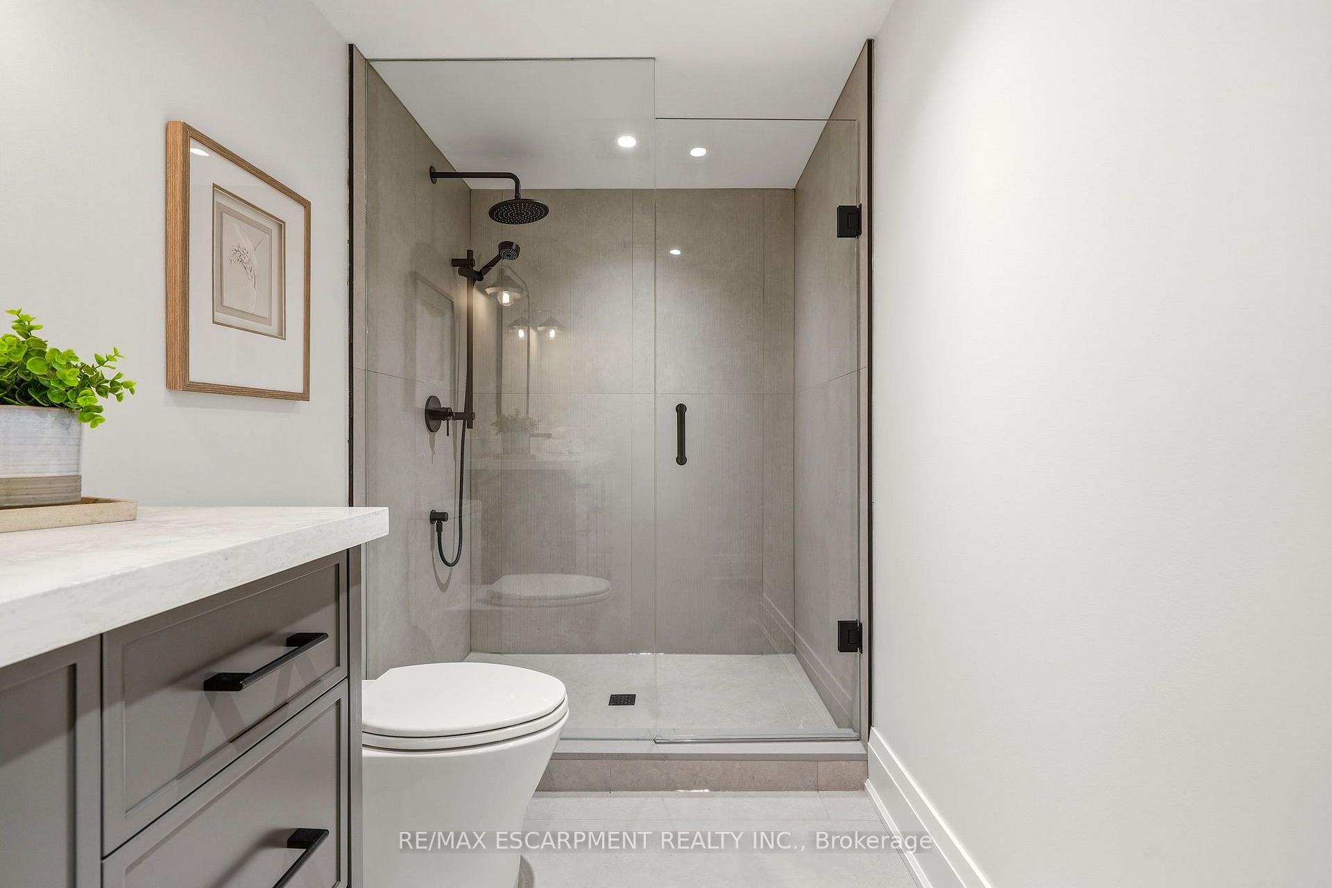 Photo 23 of 727 King Road, Burlington, LaSalle — HOMEH