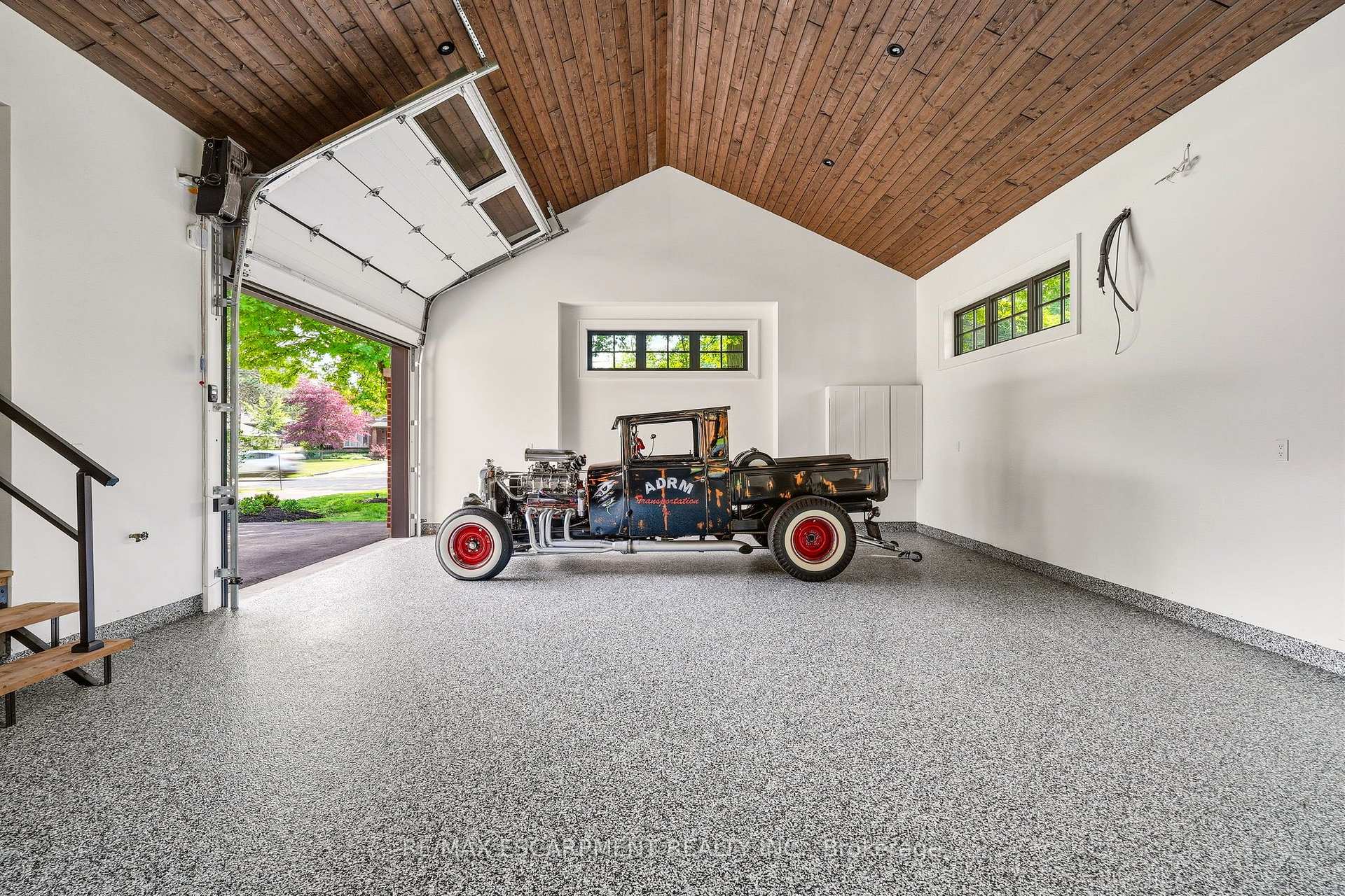 Photo 24 of 727 King Road, Burlington, LaSalle — HOMEH