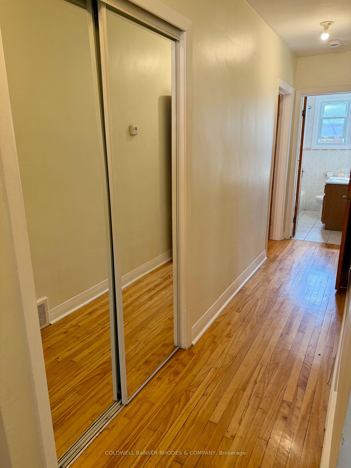 Photo 3 of Unit 1, 2484 Carlsen Avenue, Ottawa, Heron Park — HOMEH
